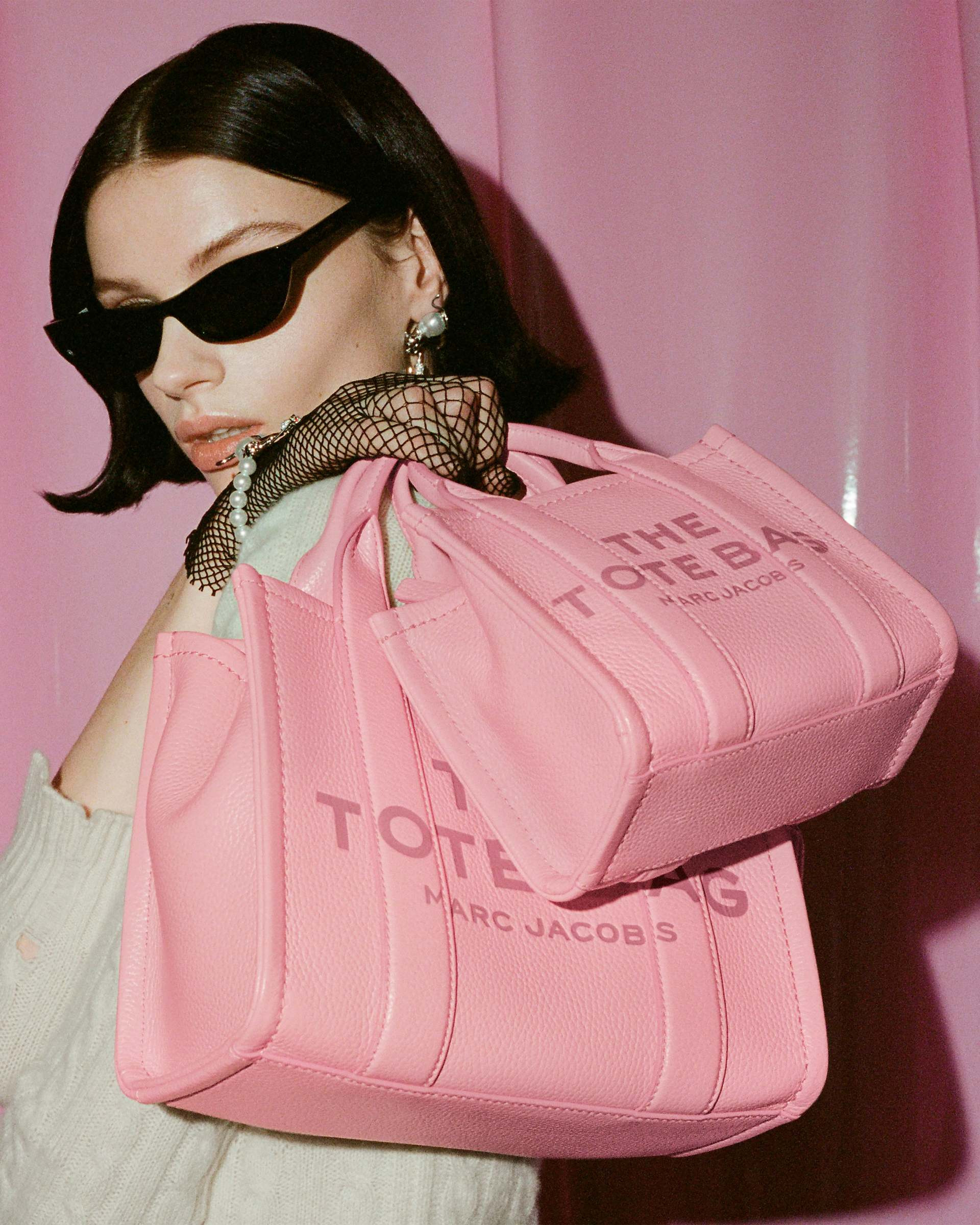 THE LEATHER CROSSBODY TOTE BAG - 8