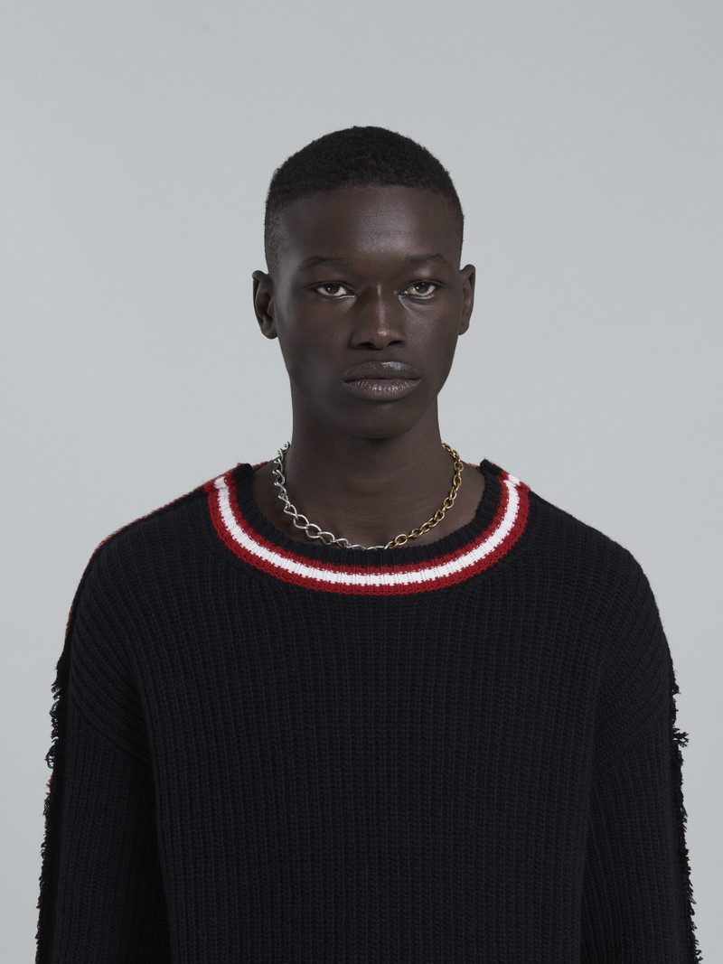 BLACK KNITTED CREWNECK SWEATER 4