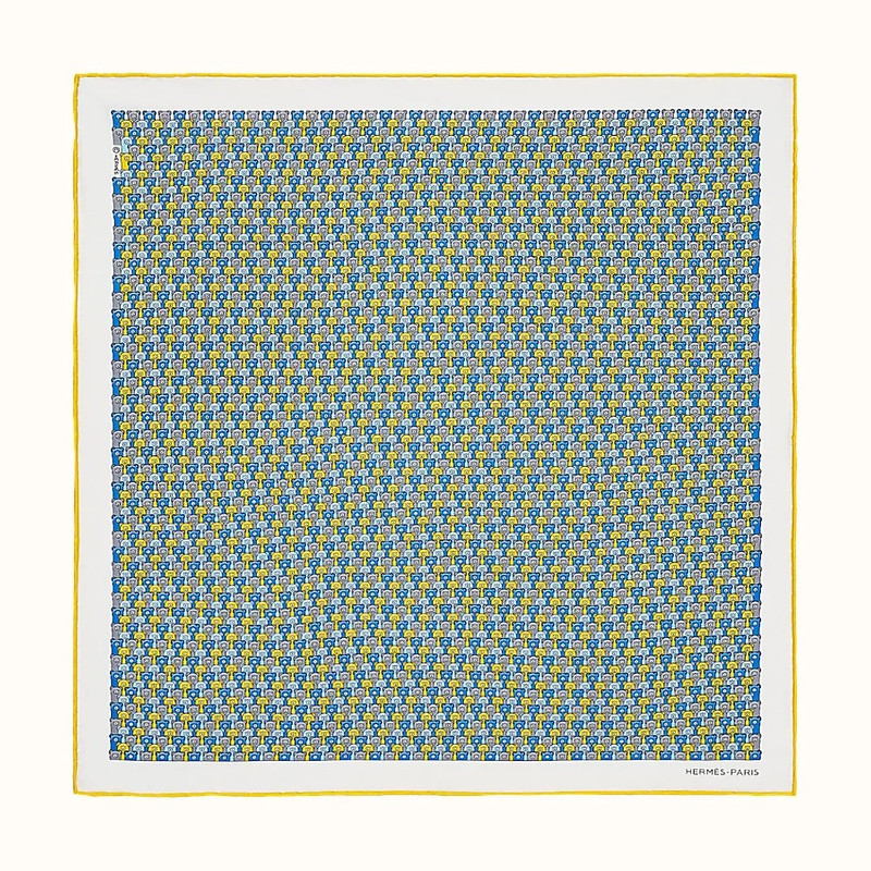 Ours au Cinema pocket square 45 1