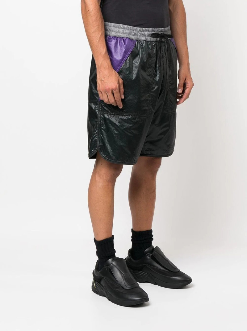 elasticated knee-length shorts 3