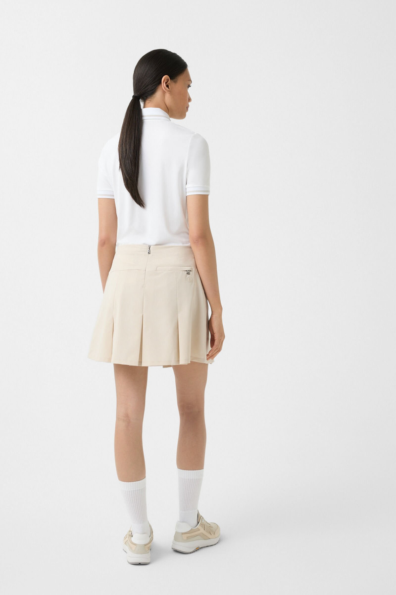 Lonie skort in Sand 3