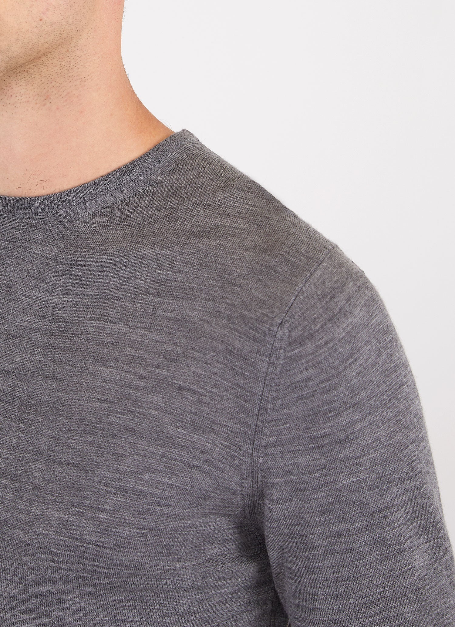 Fine Merino Wool Crew Neck - 5