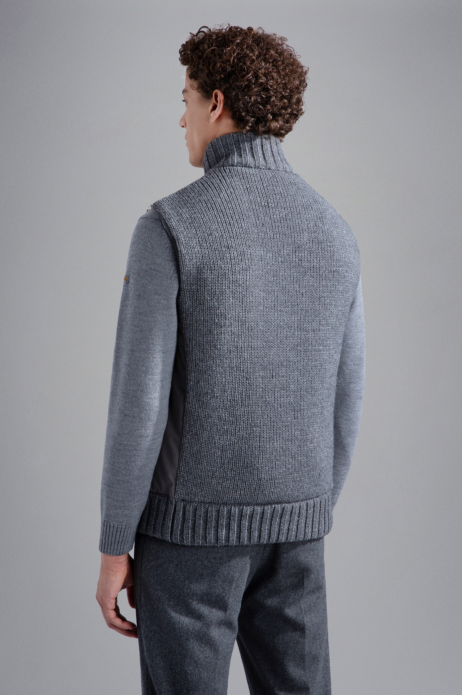 WOOL JACQUARD AND TYPHOON® HYBRID VEST - 3