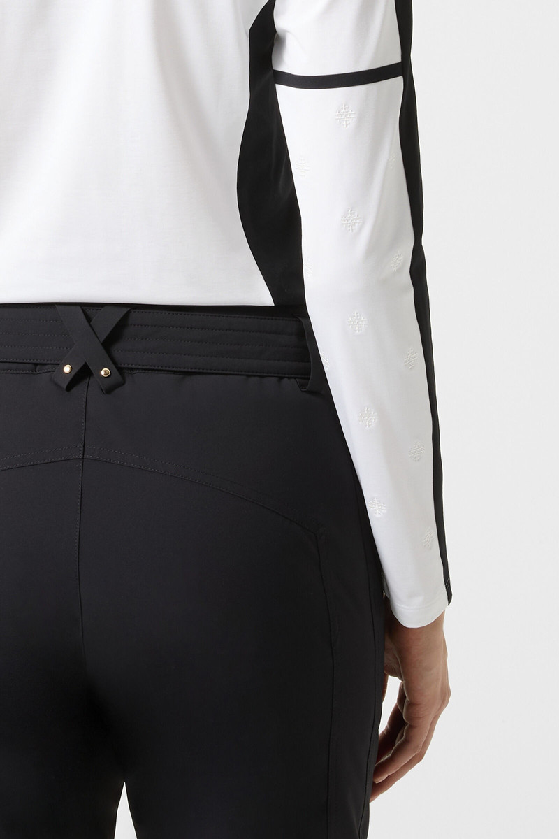 Estelle first layer in Off-white/Black 4