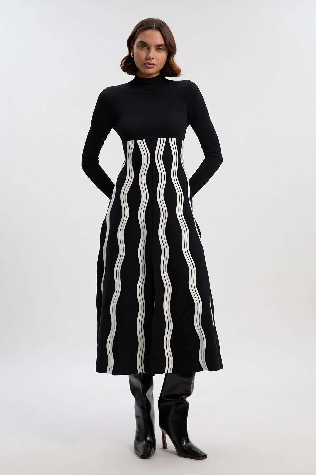 Contrast Wave Knit A-Line Knitted Long Sleeve Dress - 1