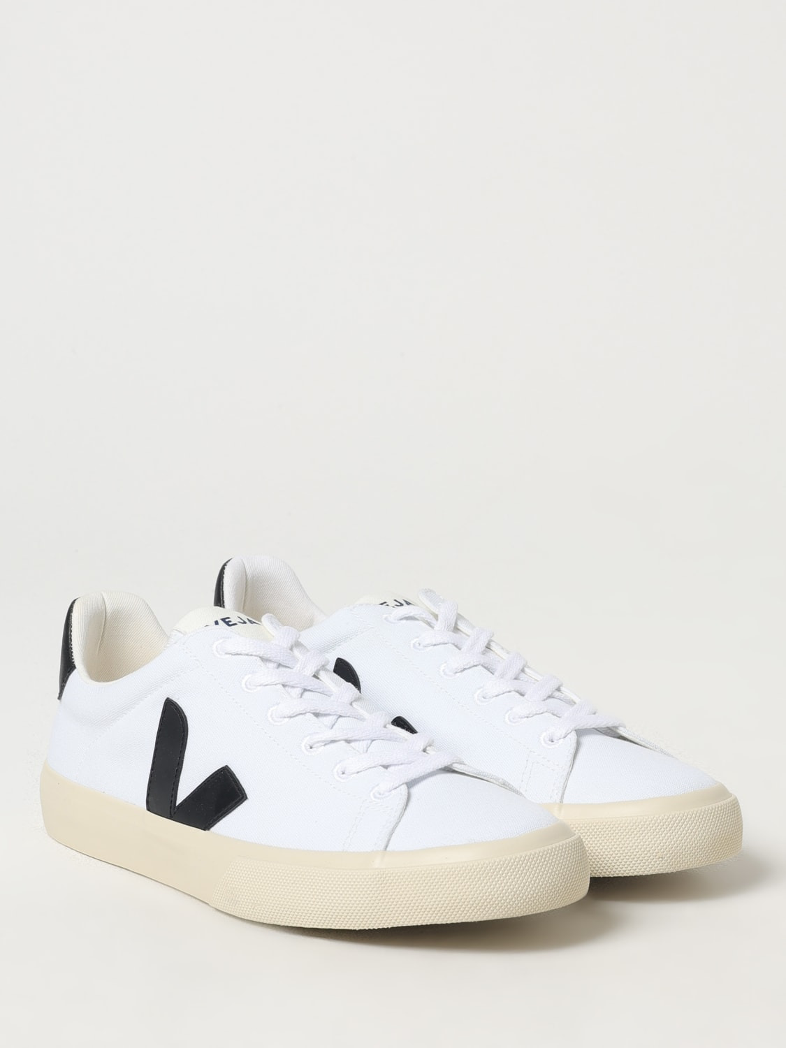 Sneakers men Veja - 2