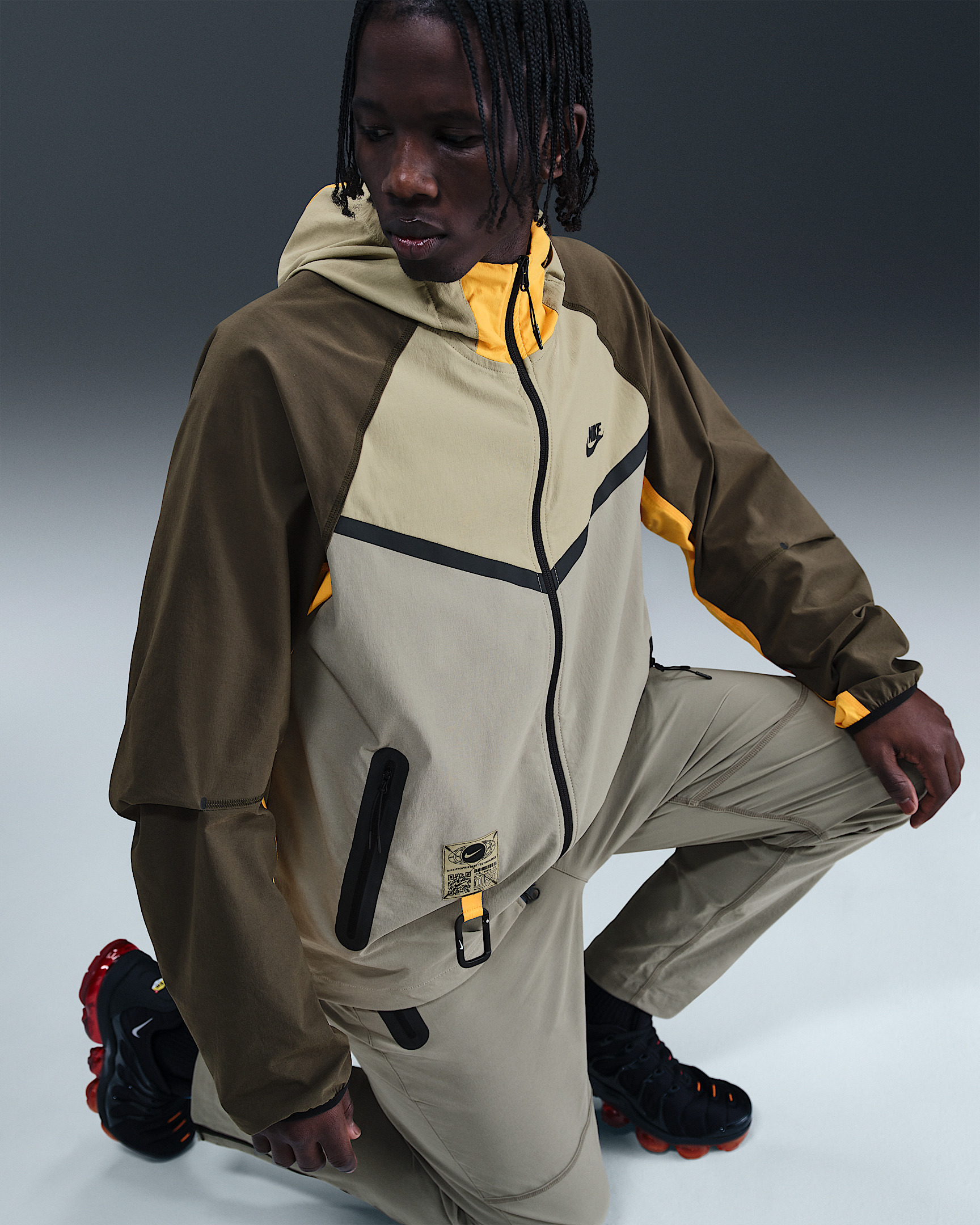 Nike Tech Men's Woven Windrunner Full-Zip Jacket - 3