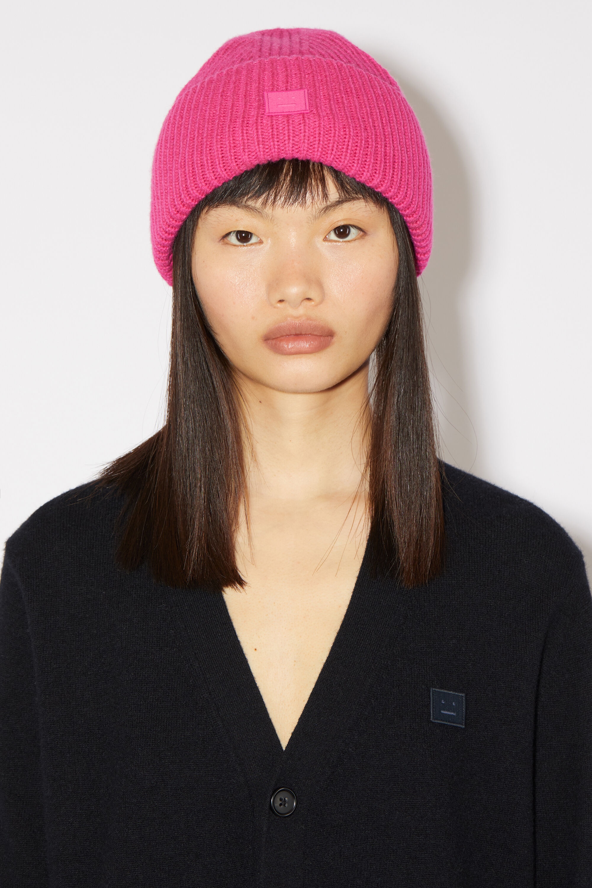 Small face logo beanie - Bright pink - 2
