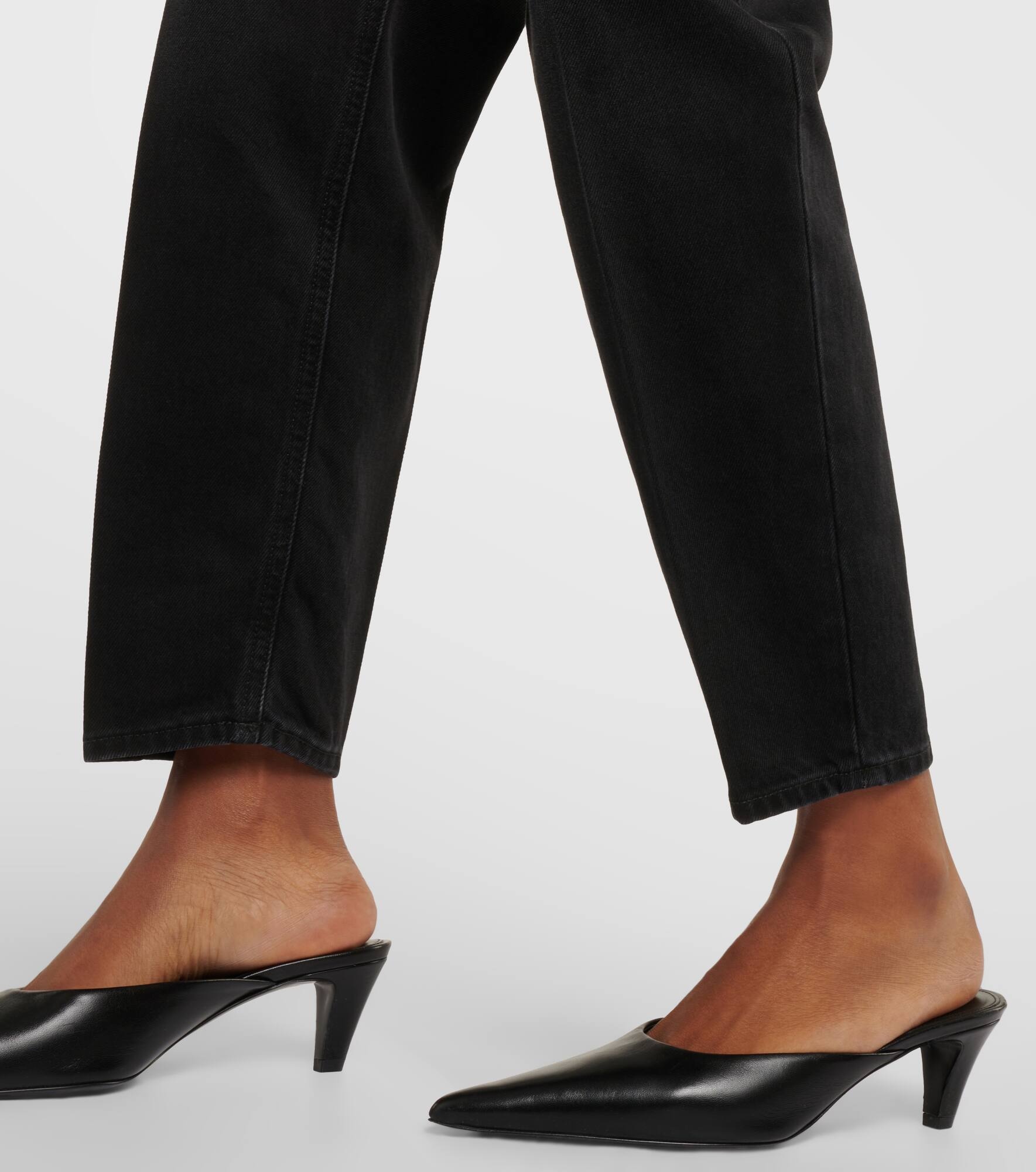 Mid-rise tapered jeans - 5