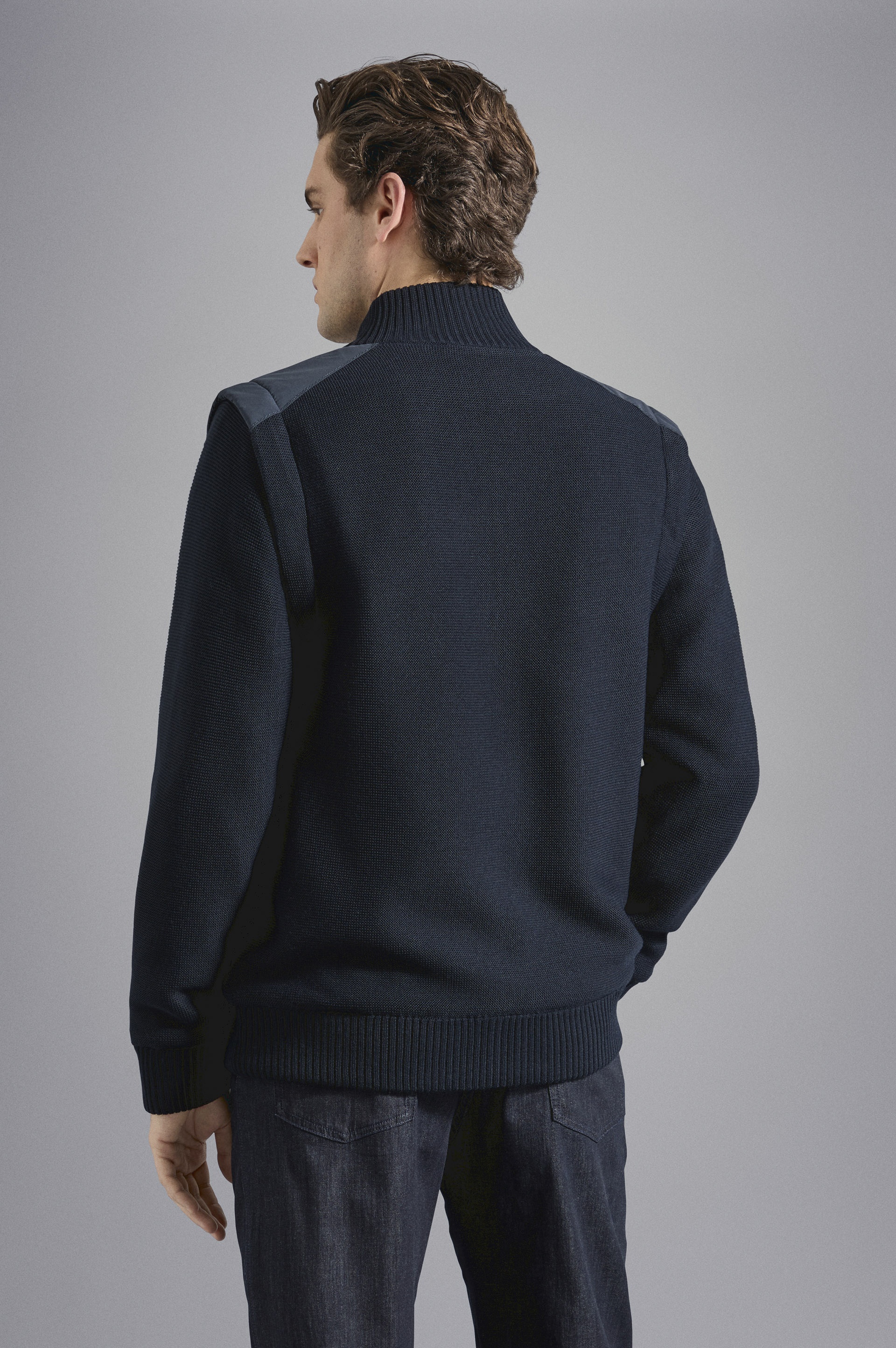 REVERSIBLE JACKET WITH DETACHABLE SLEEVES - 3