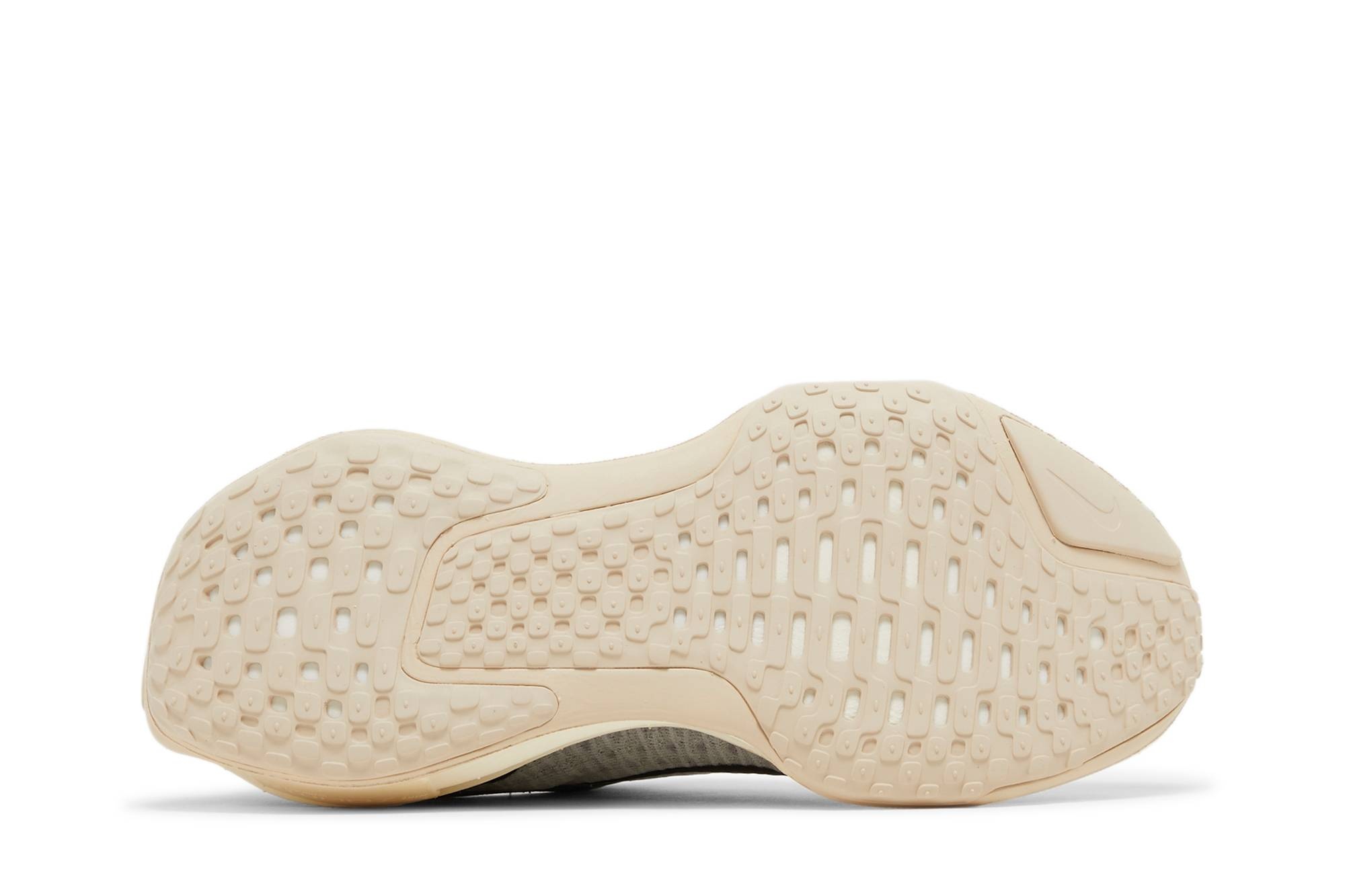 ZoomX Invincible 3 'Cool Grey Black' - 4