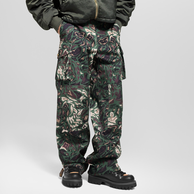 Louis Vuitton Multi Pocket Cargo Pants outlook