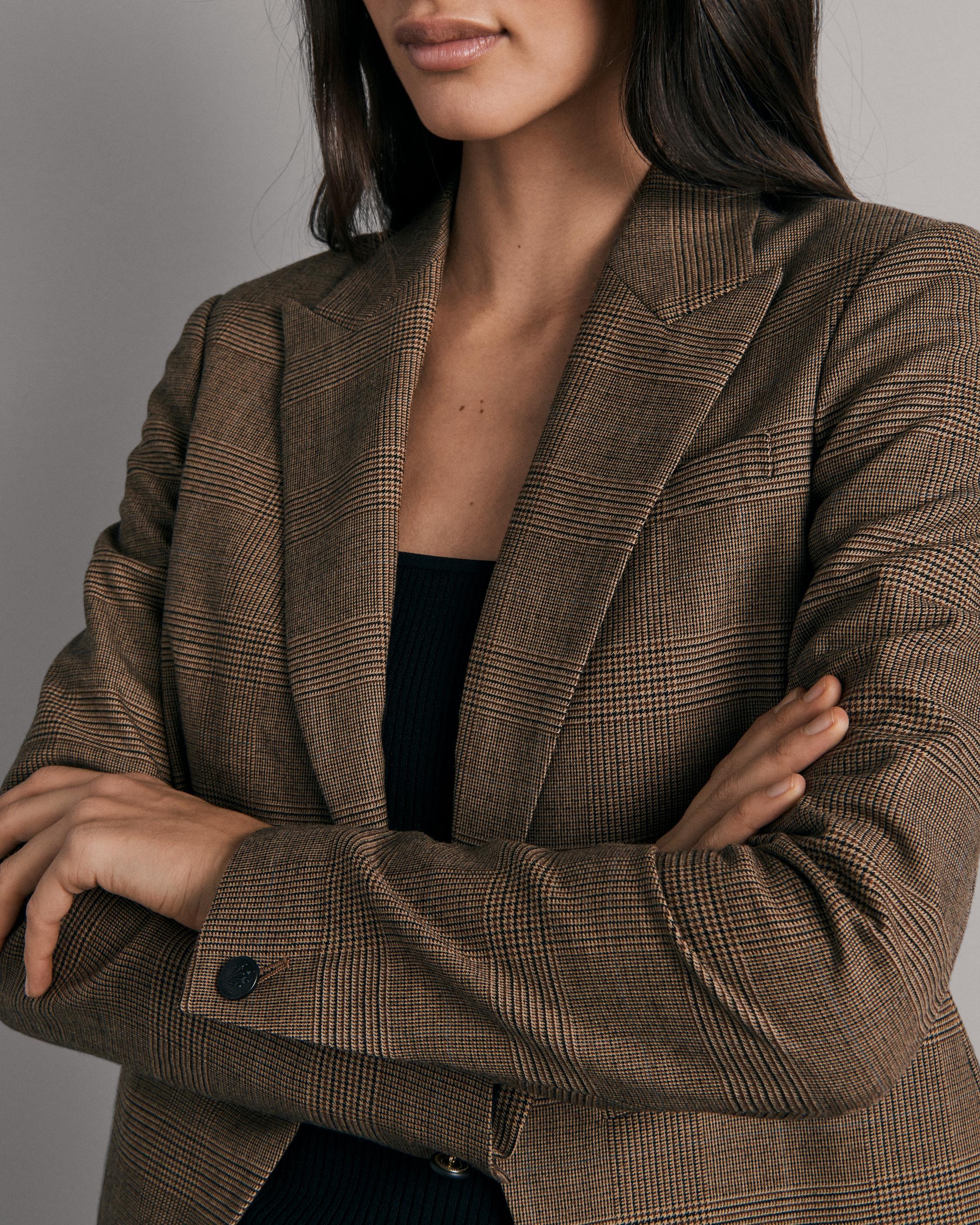 Elle Wool Blazer
Slim Fit Blazer - 5