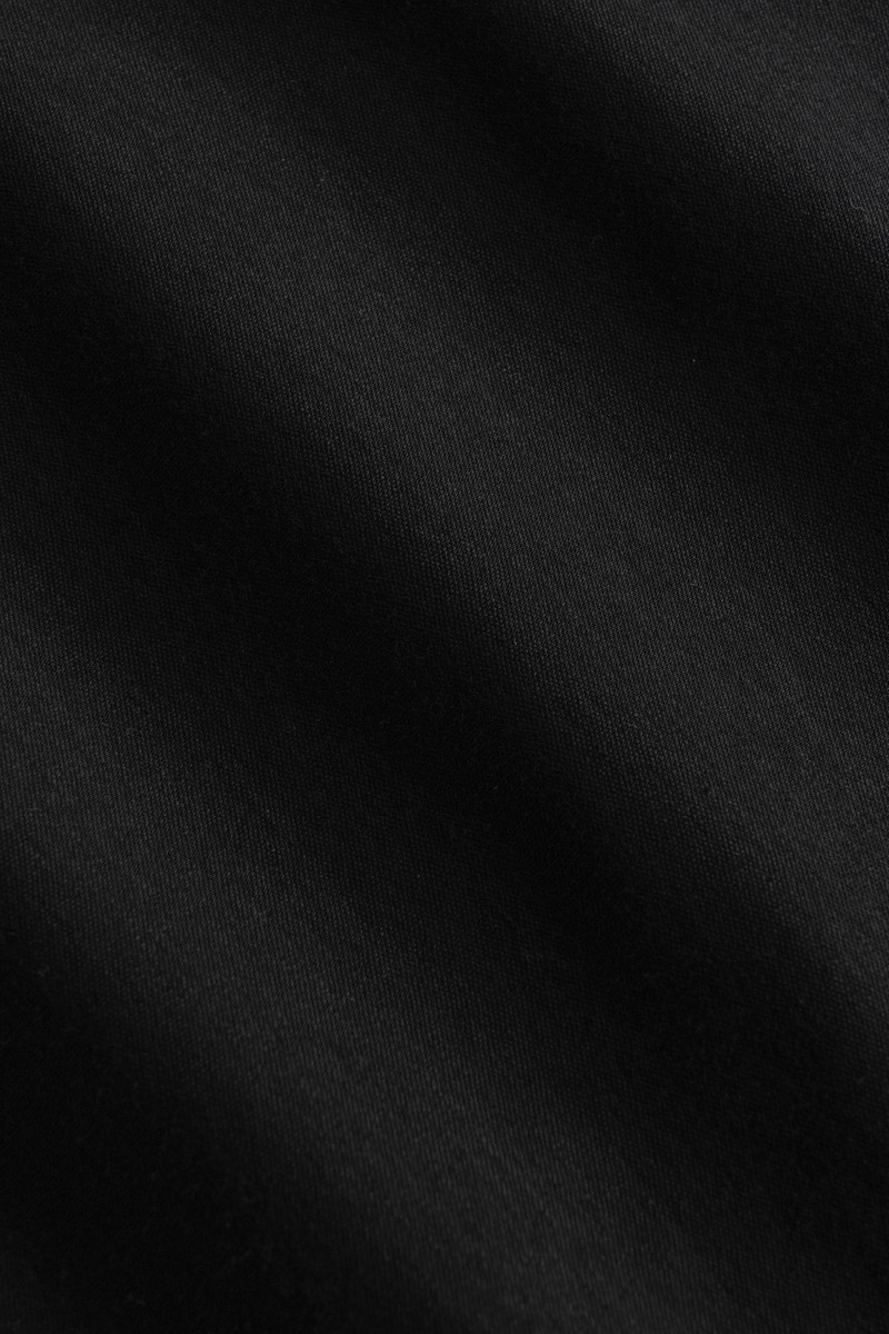 The Barakett Henley 4