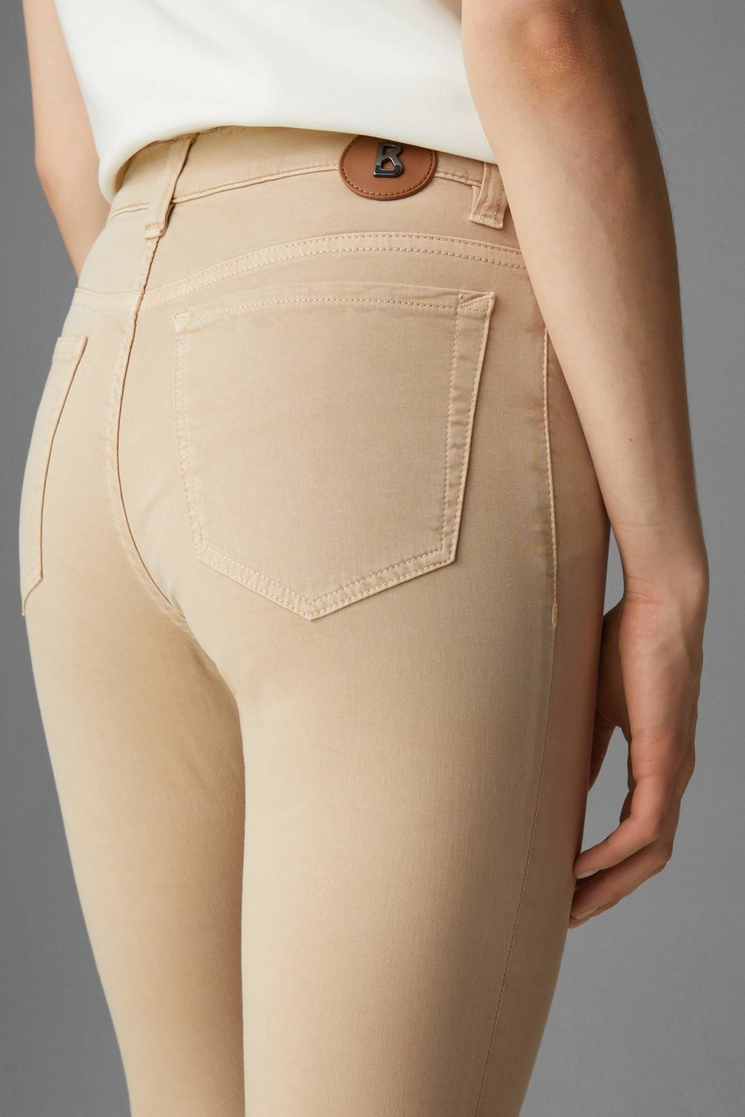 JULIE 7/8 PANTS IN CARAMEL - 5
