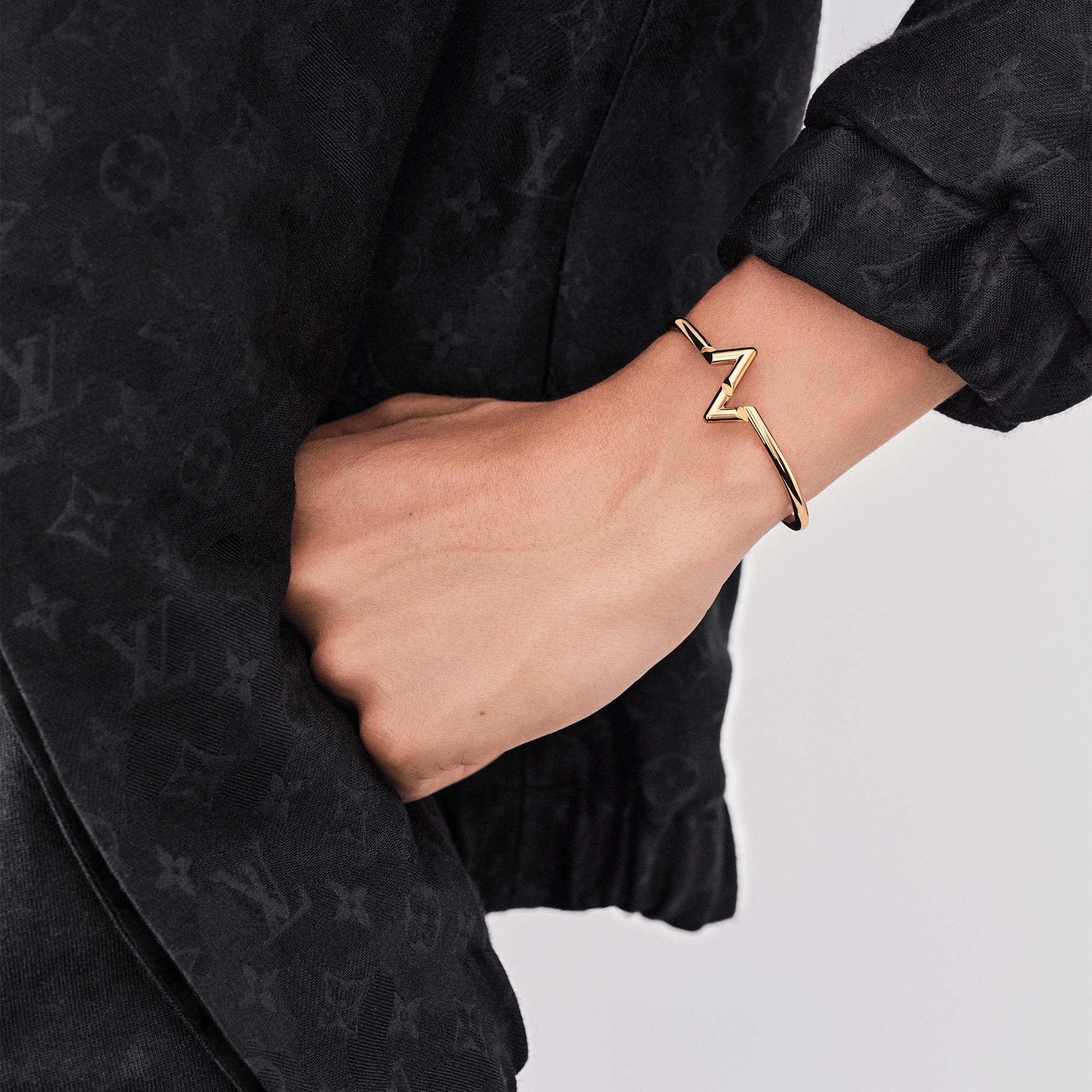 LV Volt Upside Down Bracelet, Yellow Gold - 4