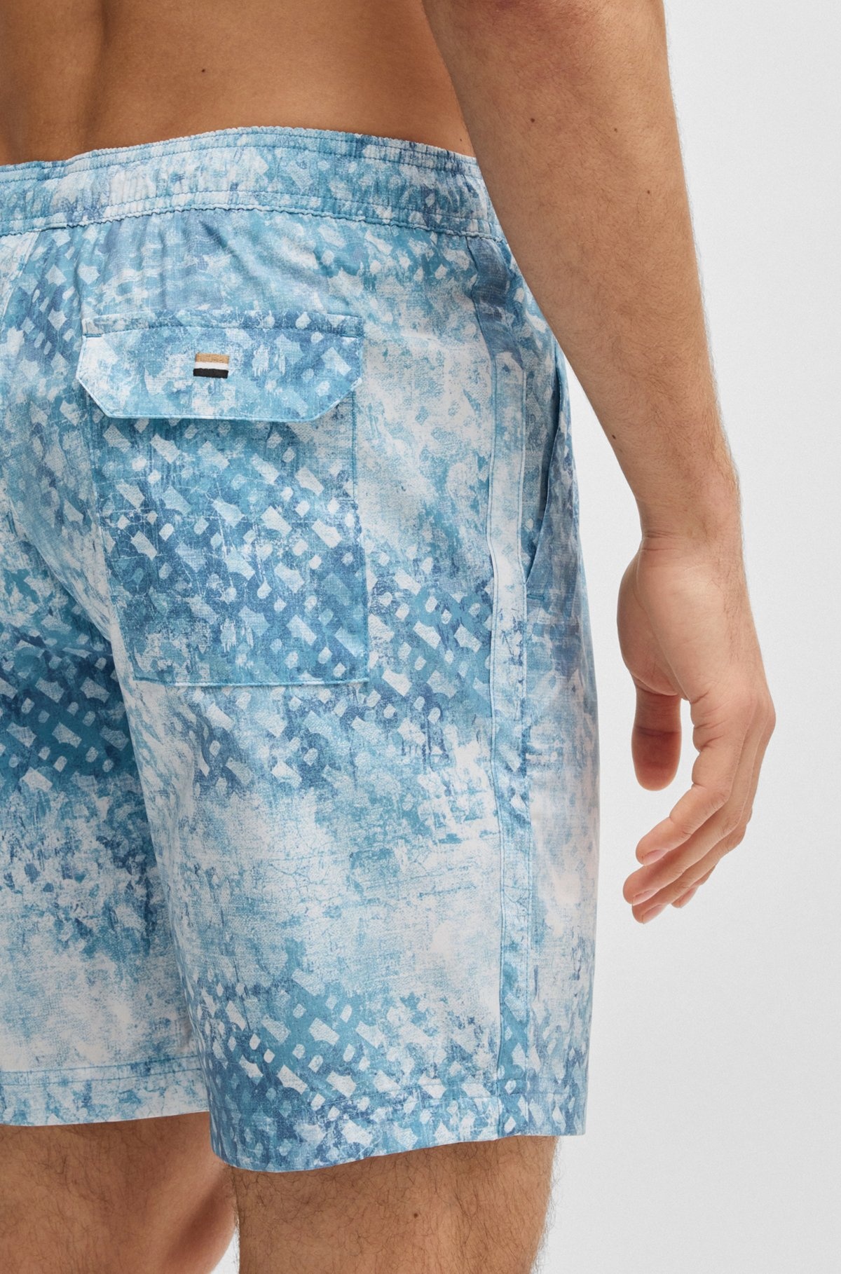MONOGRAM-ARTWORK SWIM SHORTS WITH LOGO BADGE - 3
