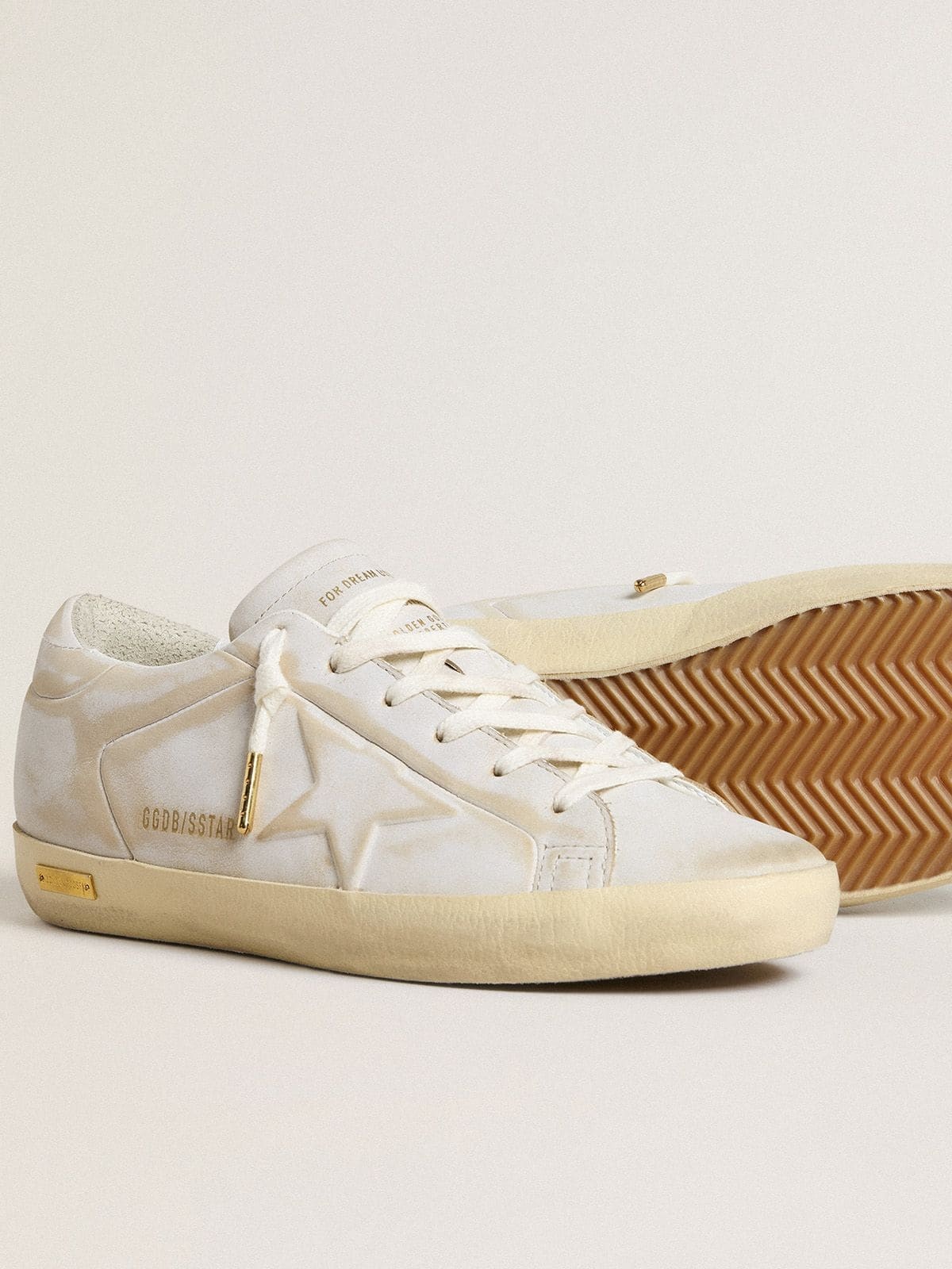 Women’s Super-Star with white leather star and heel tab with lived-in effect - 3