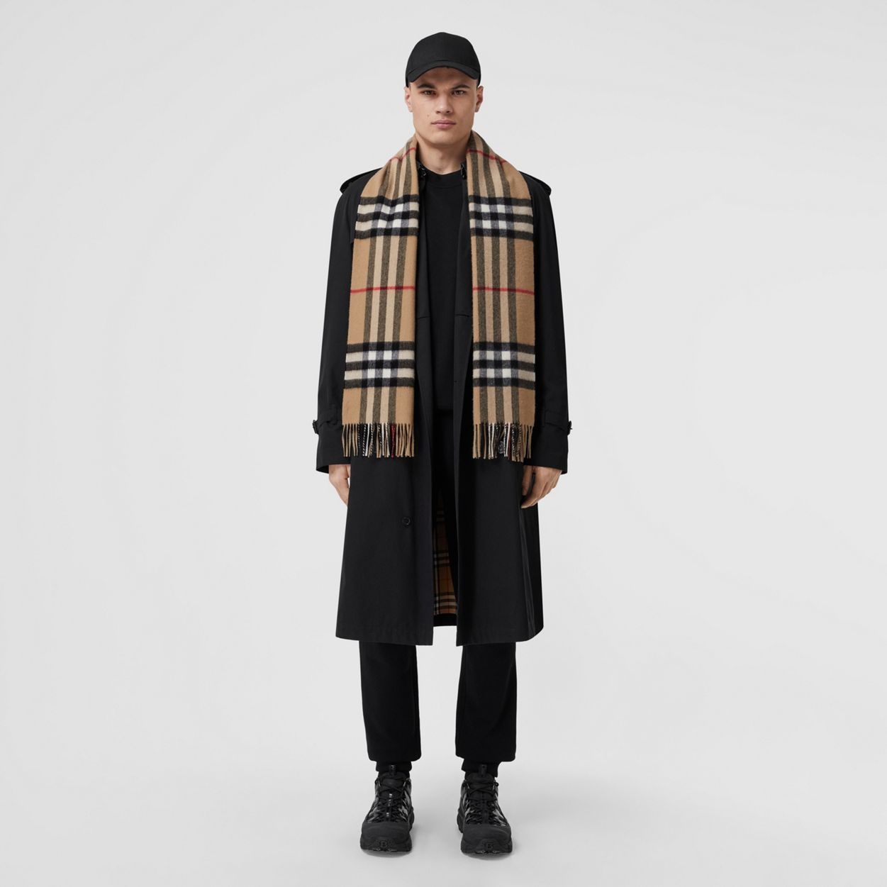 The Classic Check Cashmere Scarf - 8