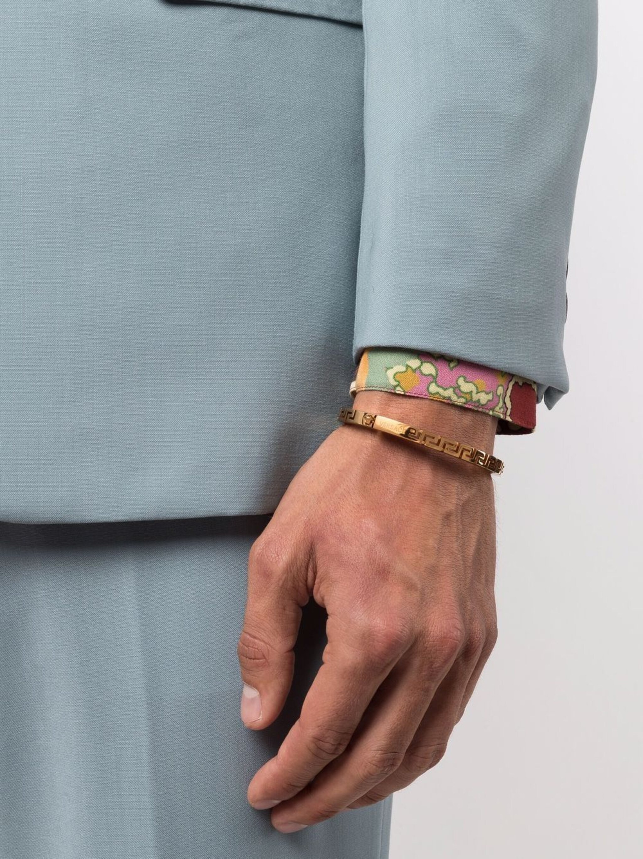 ブレスレット VERSACE 'Greca' bangle Greca Bangle Bracelet Gold | VERSACE US