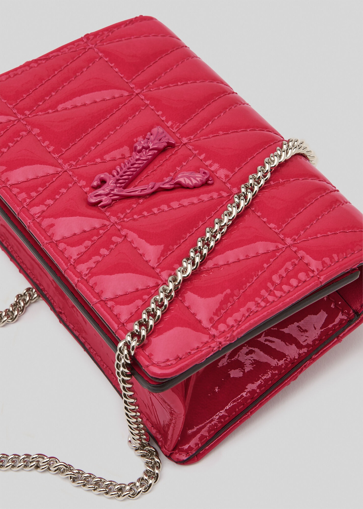 Virtus Quilted Naplak Small Chain Wallet - 6