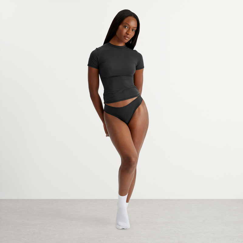 SKIMS SKIMS Fits Everybody Thong outlook