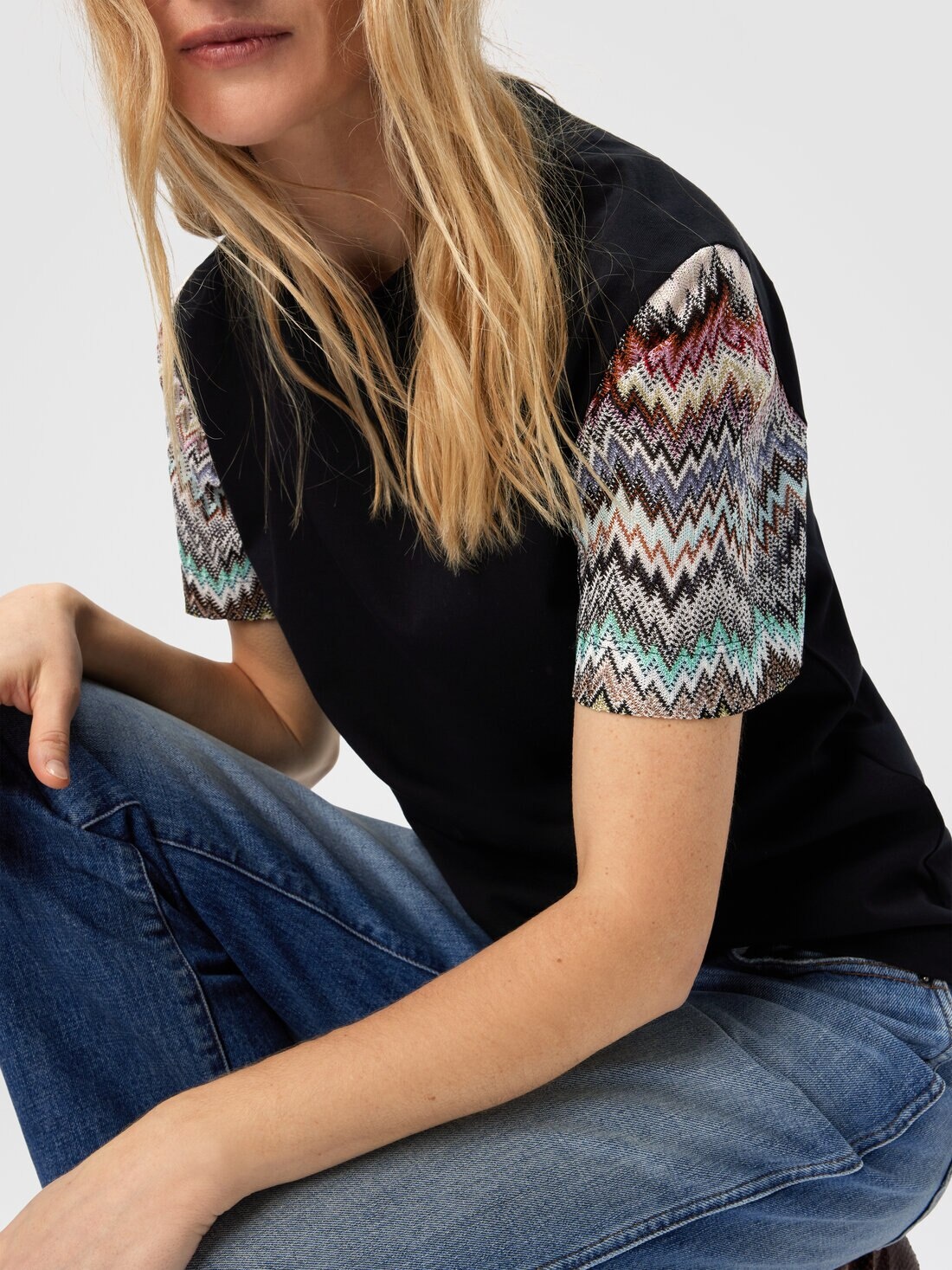 Short Sleeve T-Shirt with Snake Pattern Insert - 4