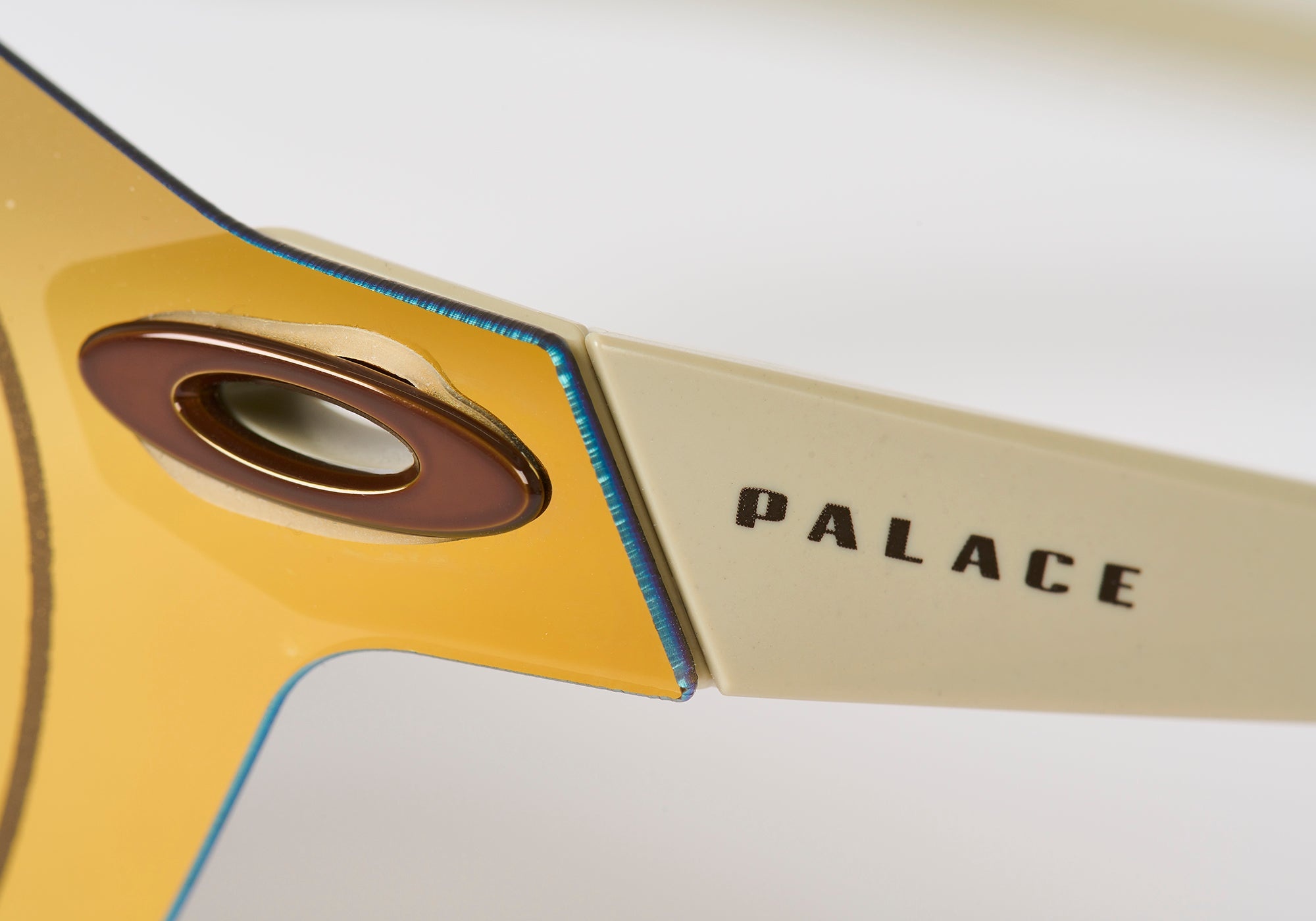 PALACE OAKLEY SUBZERO SUNGLASSES MATT SAND / PRIZM 24K - 7