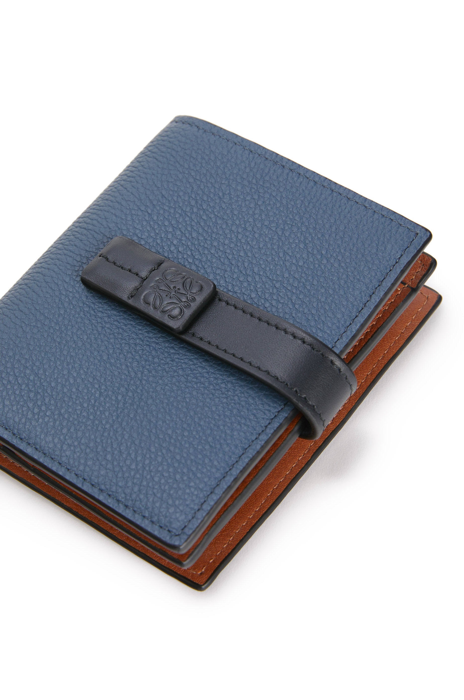 Compact zip wallet in soft grained calfskin - 4