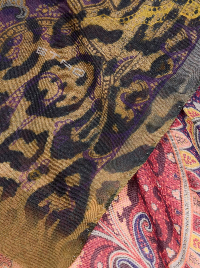 WOOL-BLEND SCARF WITH DEGRADÉ ANIMAL MOTIF 3
