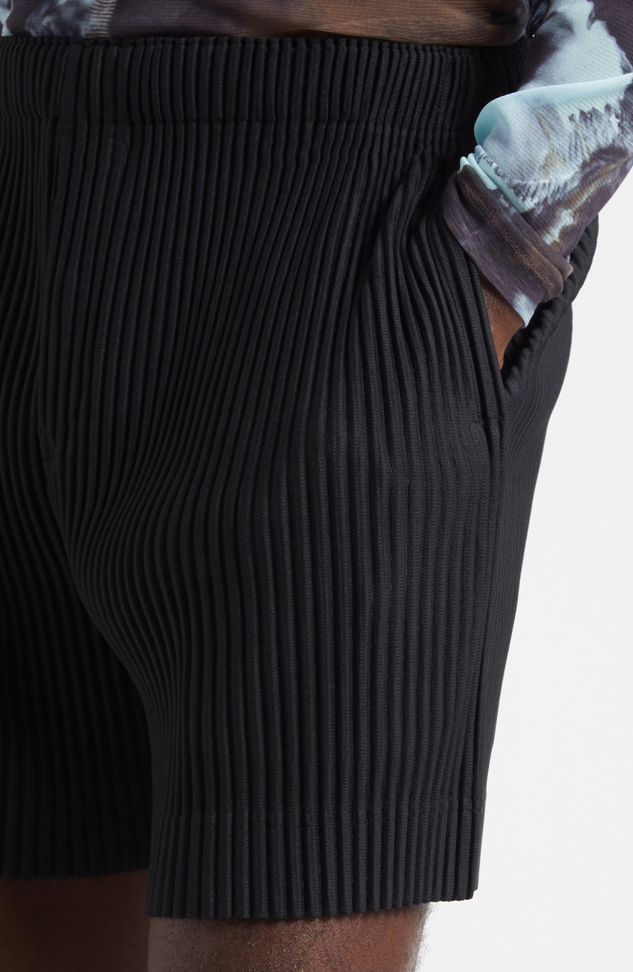 Homme Plissé Issey Miyake Monthly Colors July Pleated Shorts in Black at Nordstrom - 5