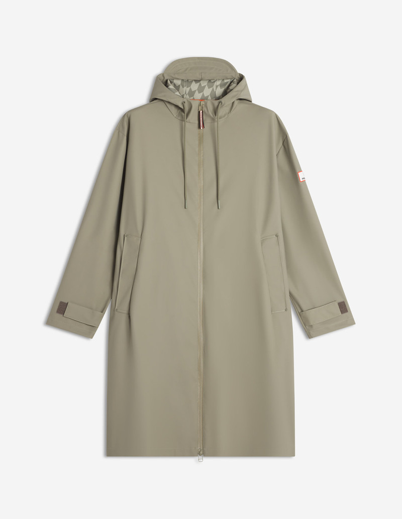 MAISON KITSUNE x HUNTER RAIN CLOAK 1