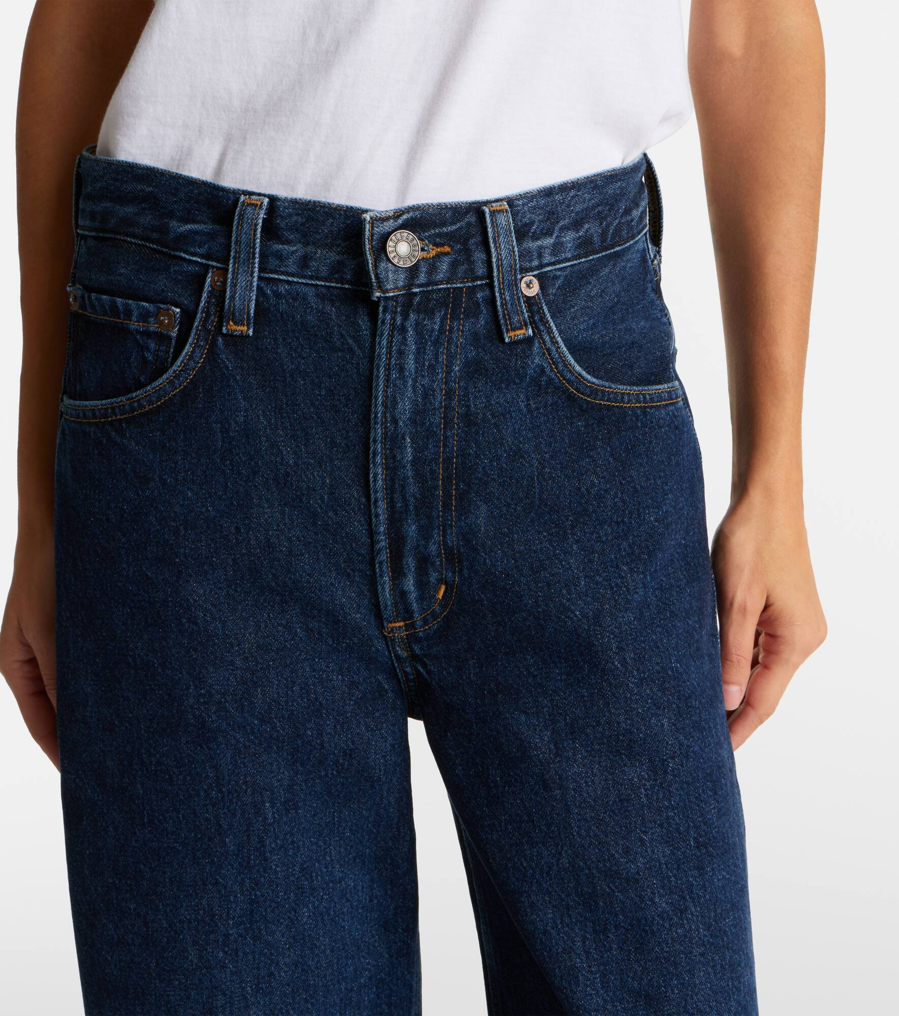 Low Curve cropped mid-rise barrel-leg jeans - 4