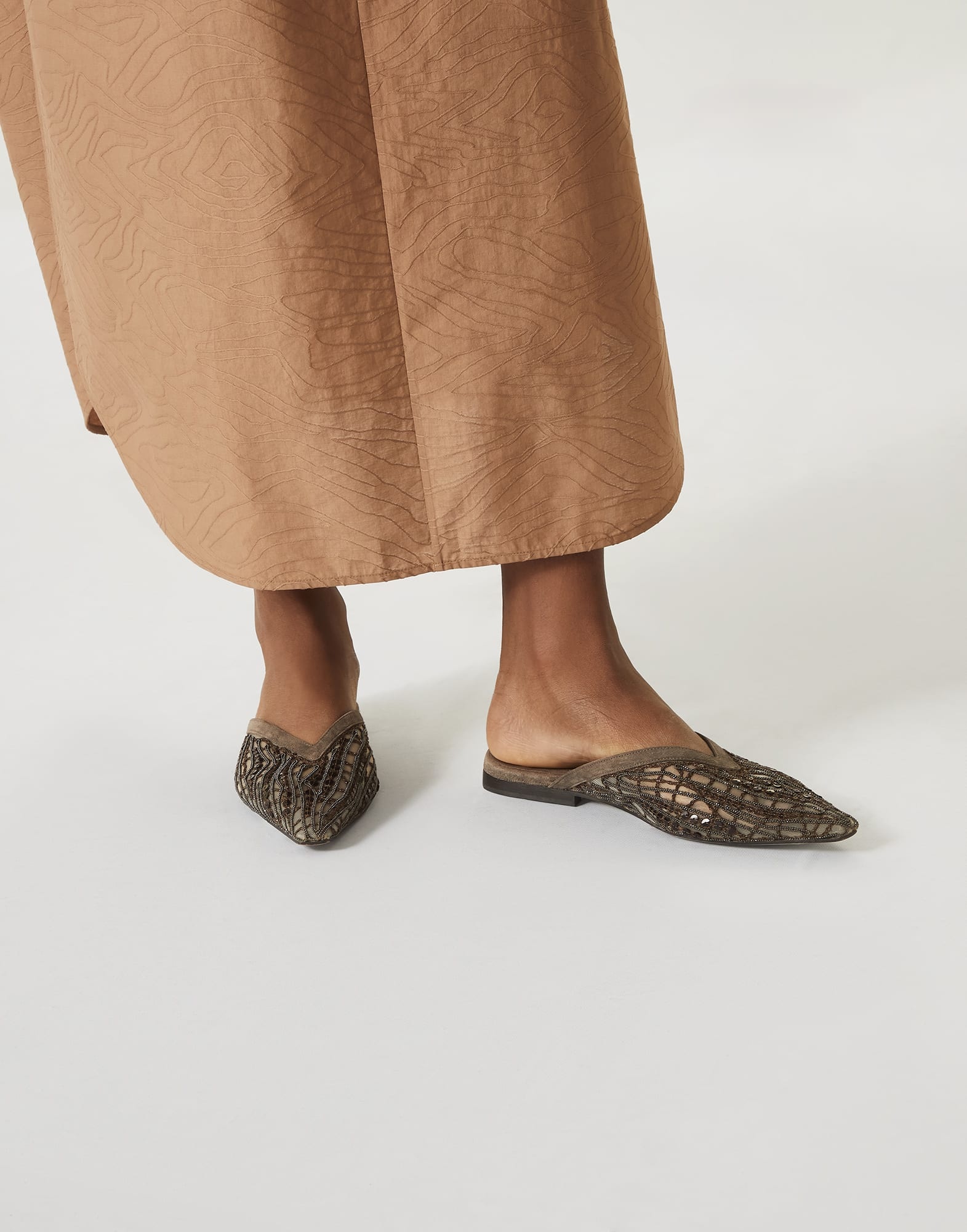 Glistening abstract embroidery flats in suede - 4