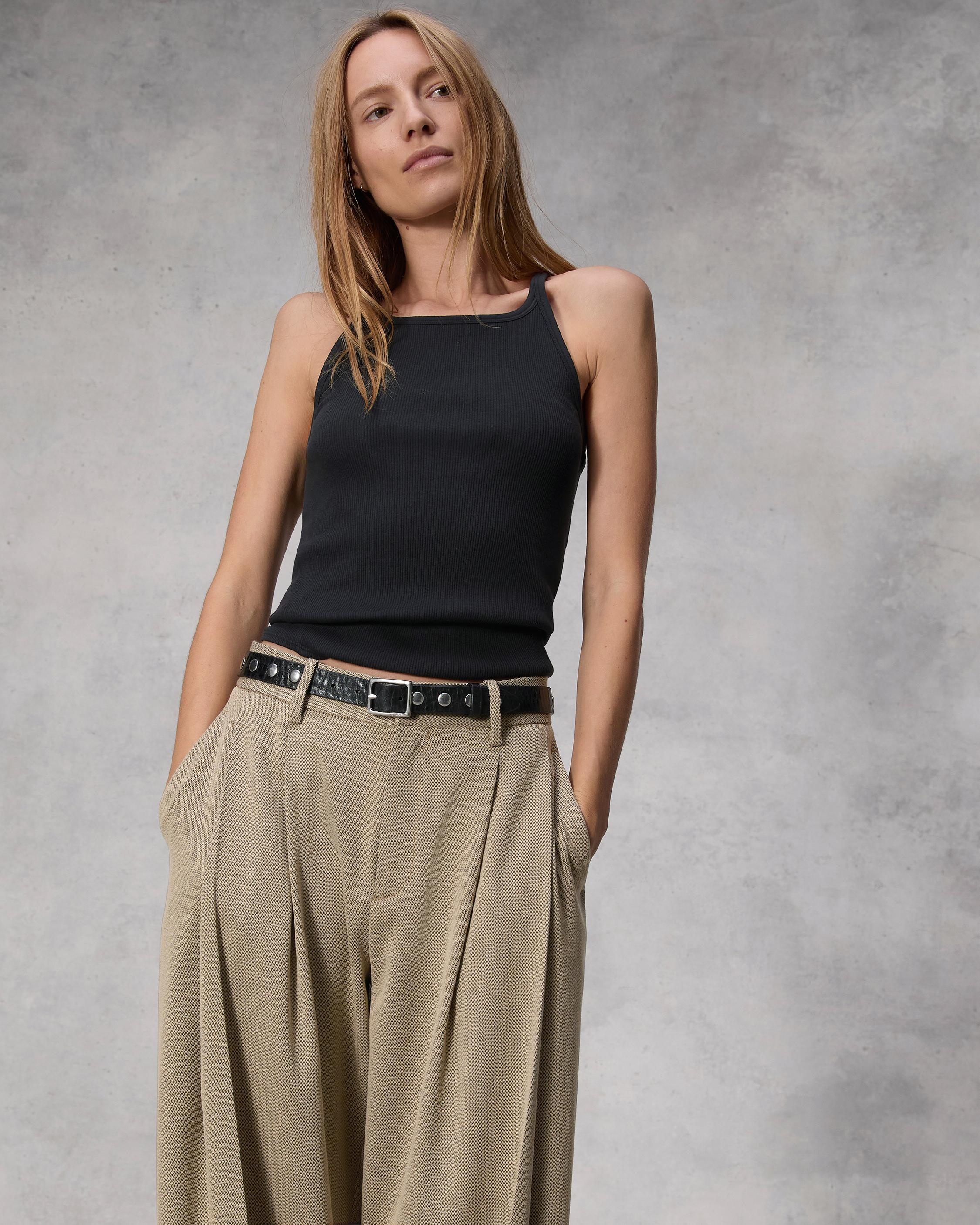 Cecily Italian Herringbone Pant
Relaxed Fit - 7