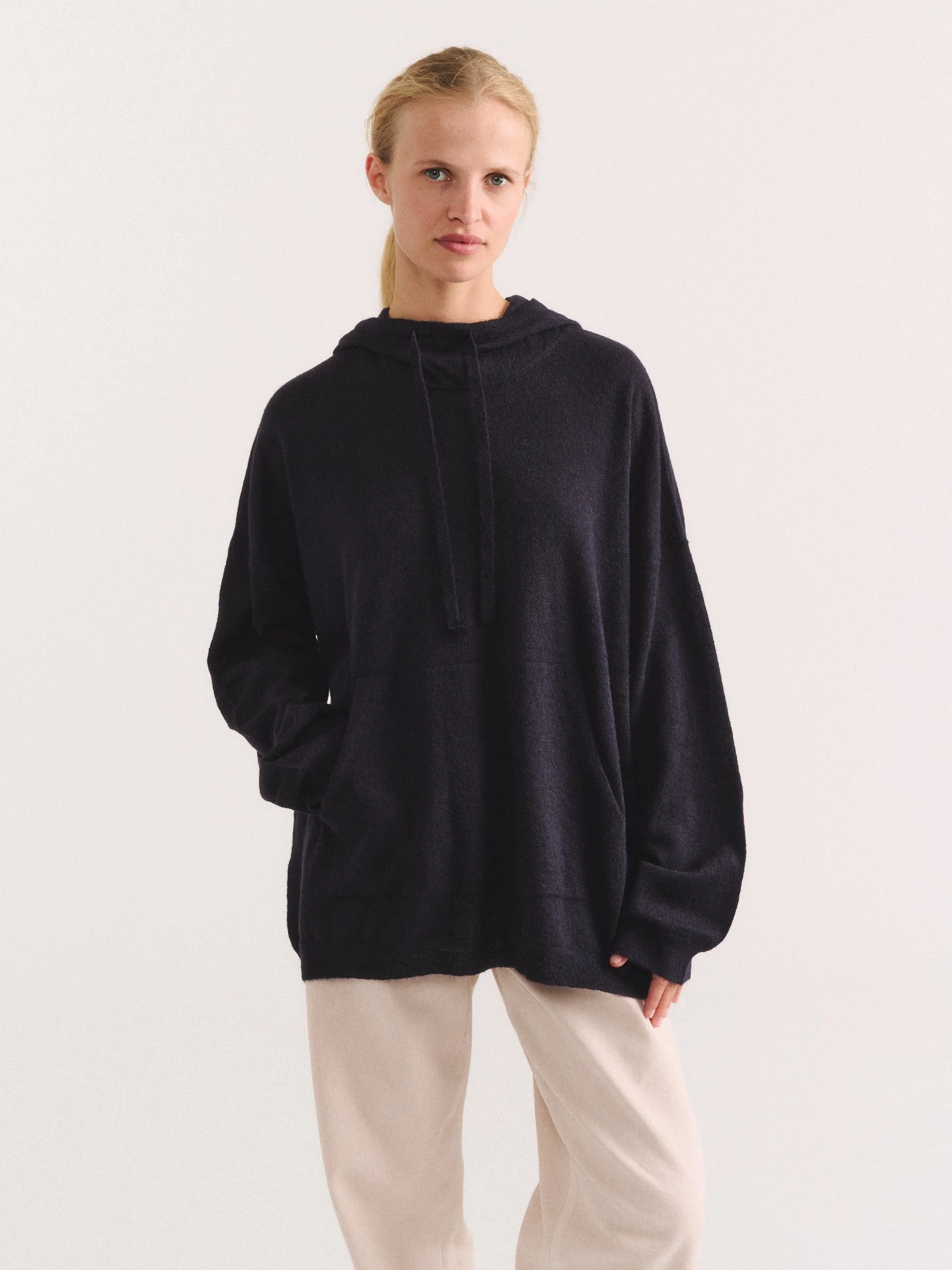 HOODIE - ALPAWO - NIGHT - 1