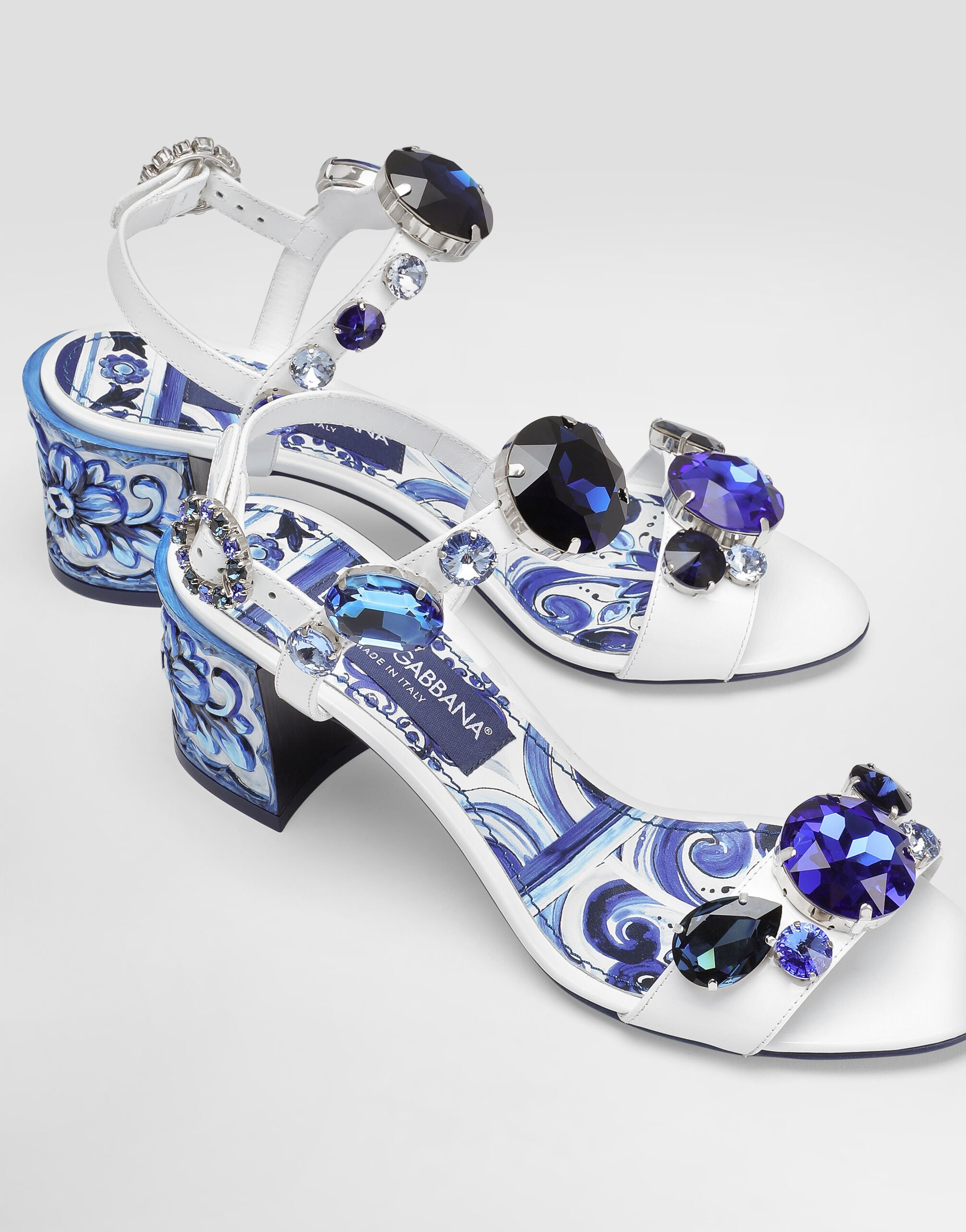 Patent leather sandal with jewel embroidery - 4