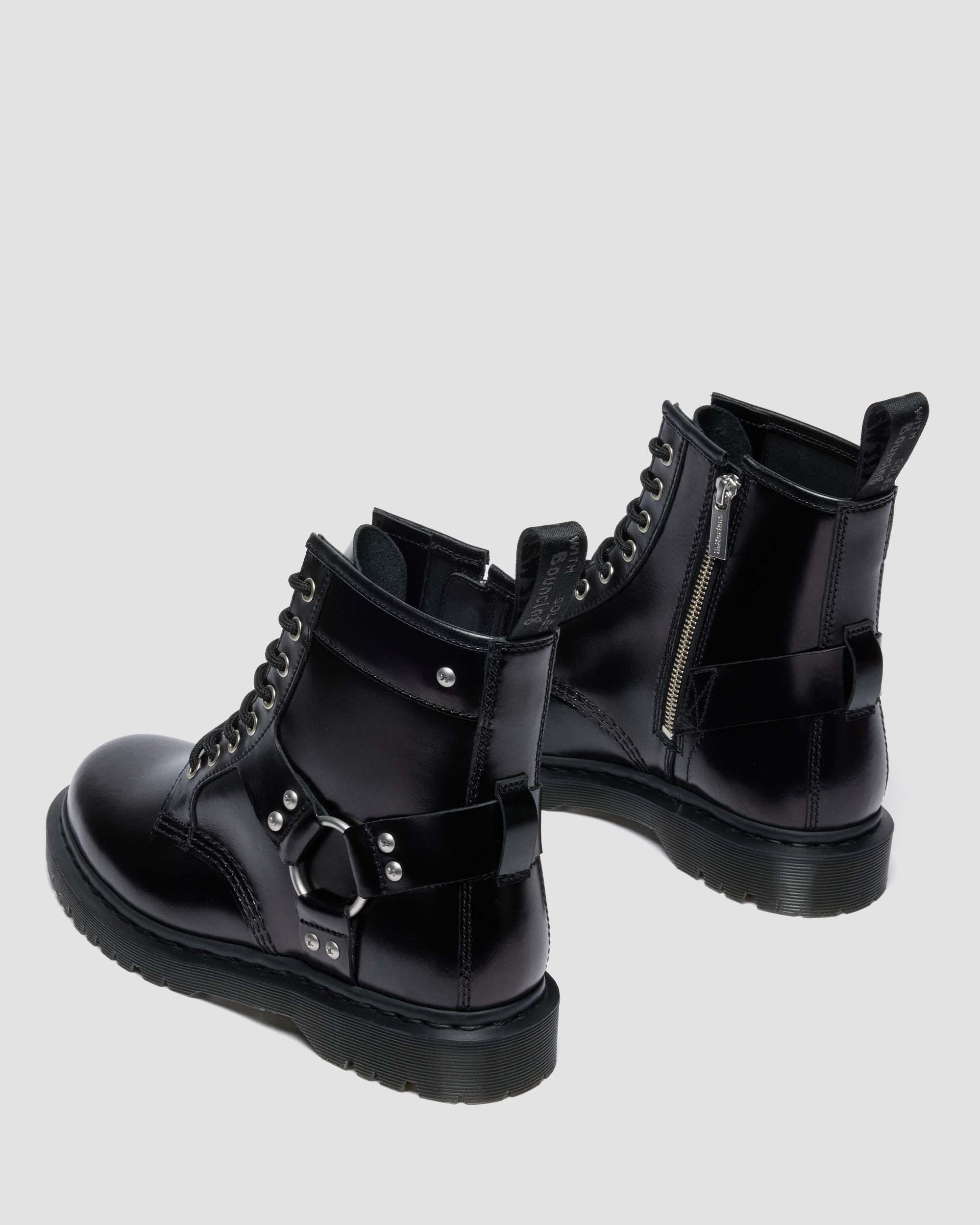 1460 HARNESS LEATHER LACE UP BOOTS - 9