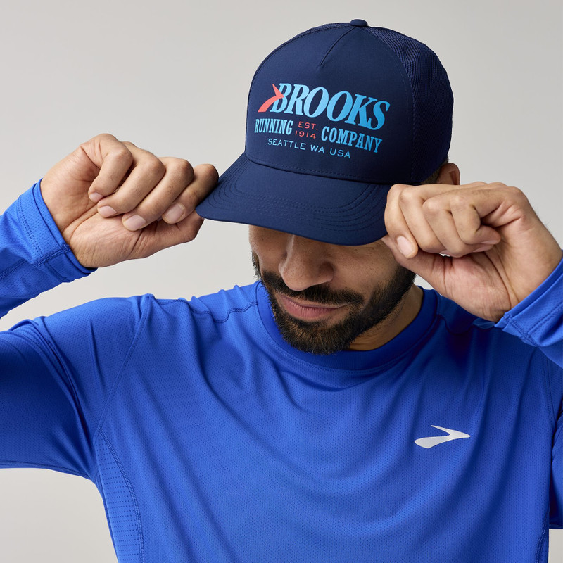 BROOKS Surge Trucker Hat outlook