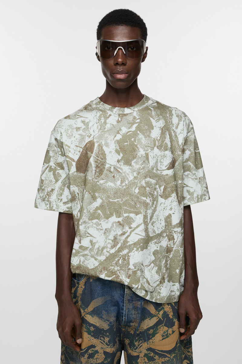 Acne Studios Crew neck t-shirt - Relaxed unisex fit - Concrete grey camo outlook