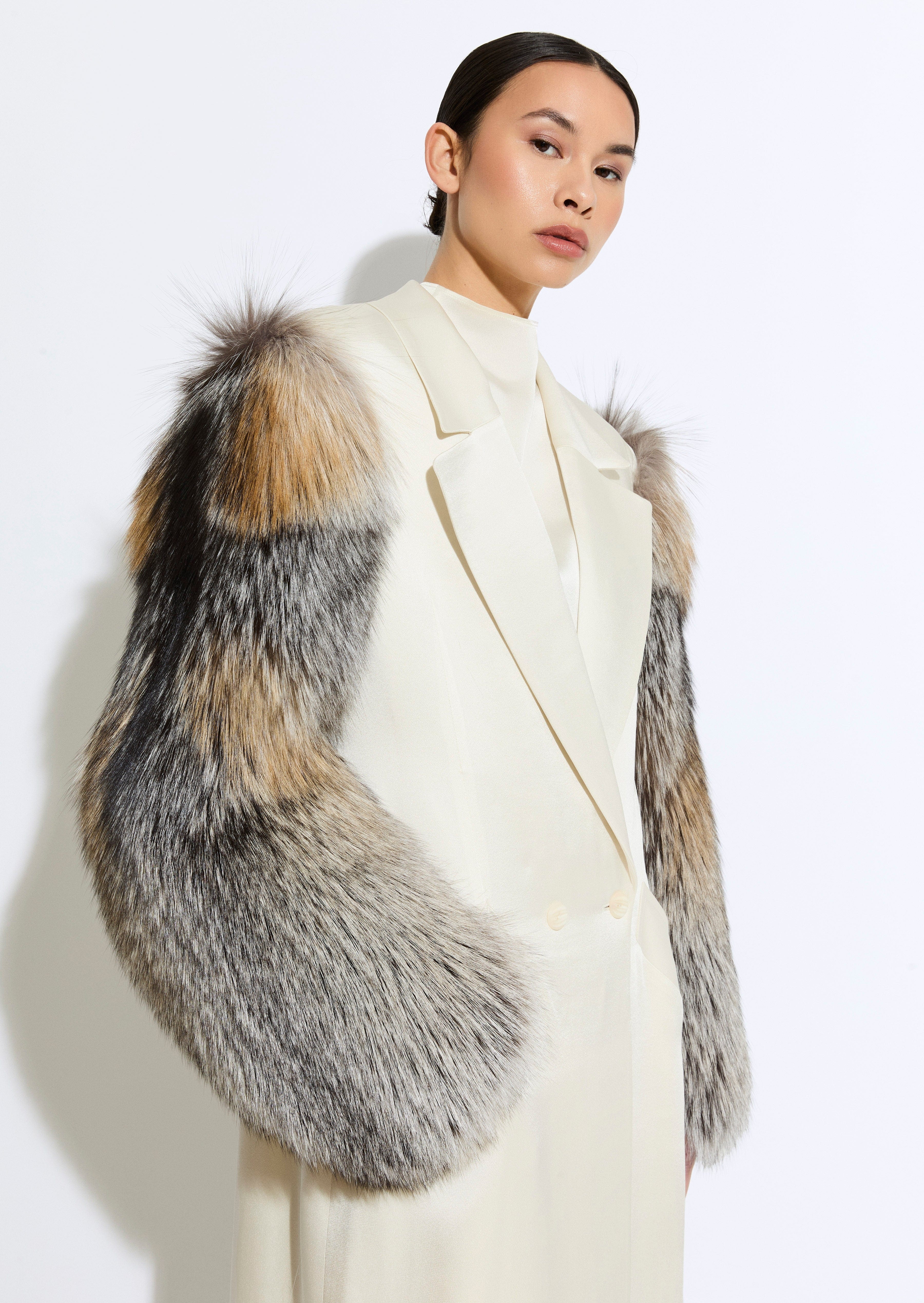Satin Double Breasted Coat With Fur - 3
