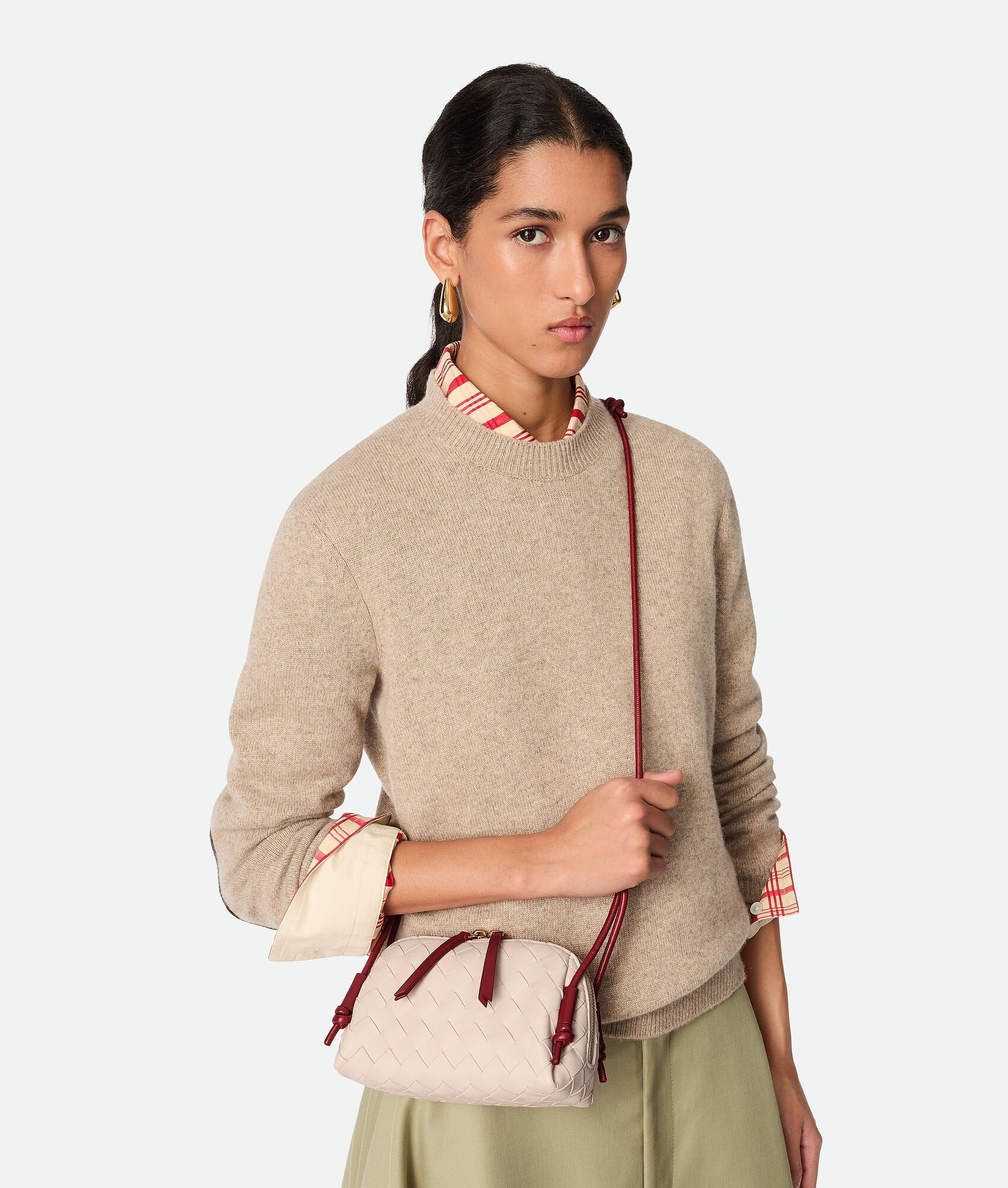 ショルダーバッグ・ポシェット Bottega Veneta Intrecciato Concert Bag Bottega Veneta Intrecciato Concert Pouch | REVERSIBLE