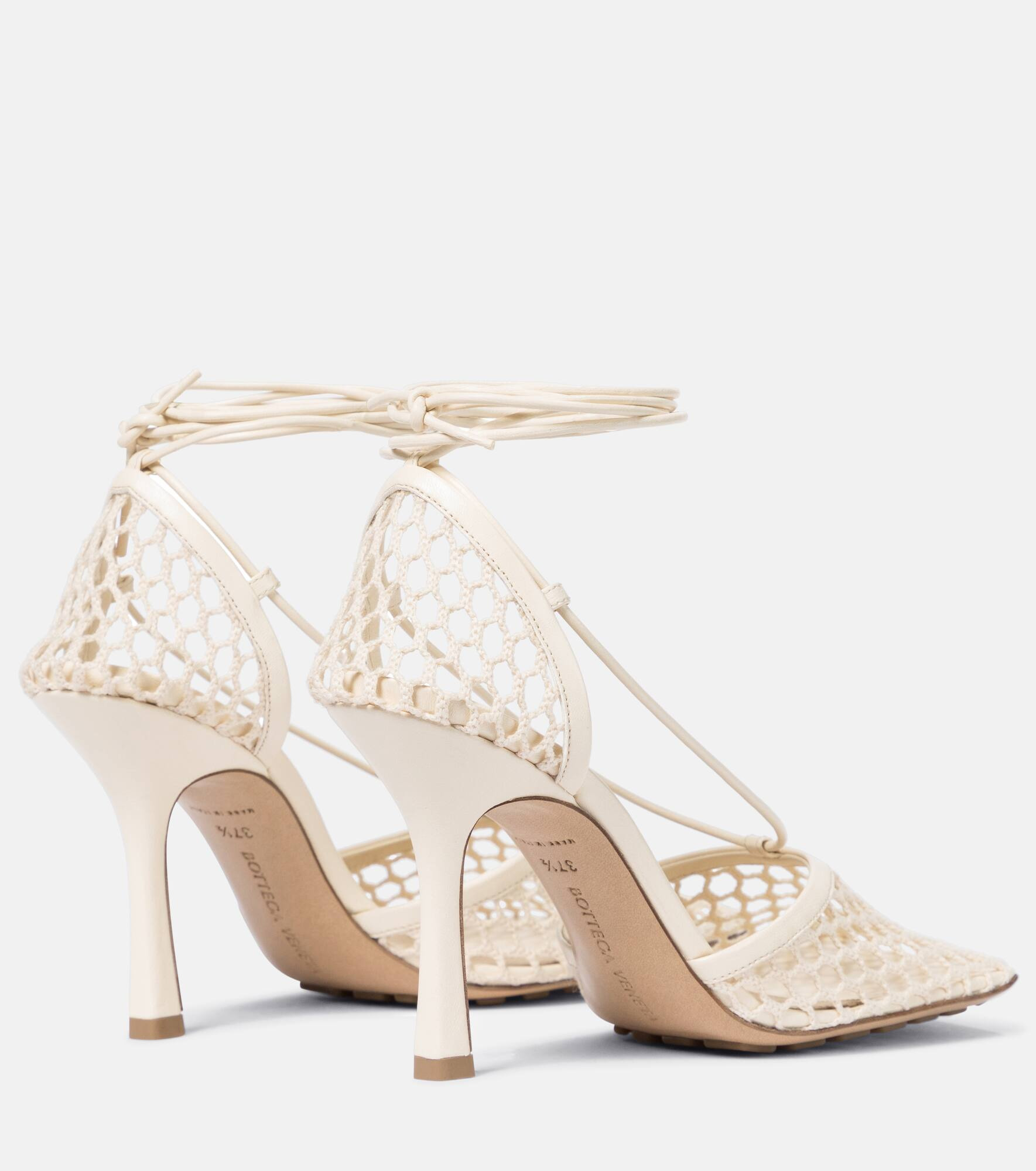 Stretch leather-trimmed mesh pumps - 3
