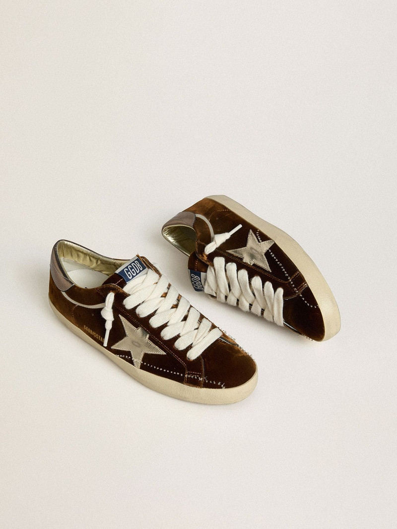 Golden Goose Men's Super-Star in cognac velvet with metallic leather star and heel tab outlook