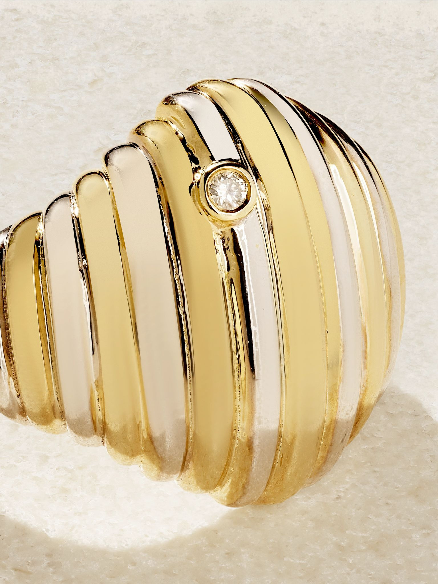 Chevalière Berlingot 9-karat yellow and white gold diamond signet ring Gold - 4