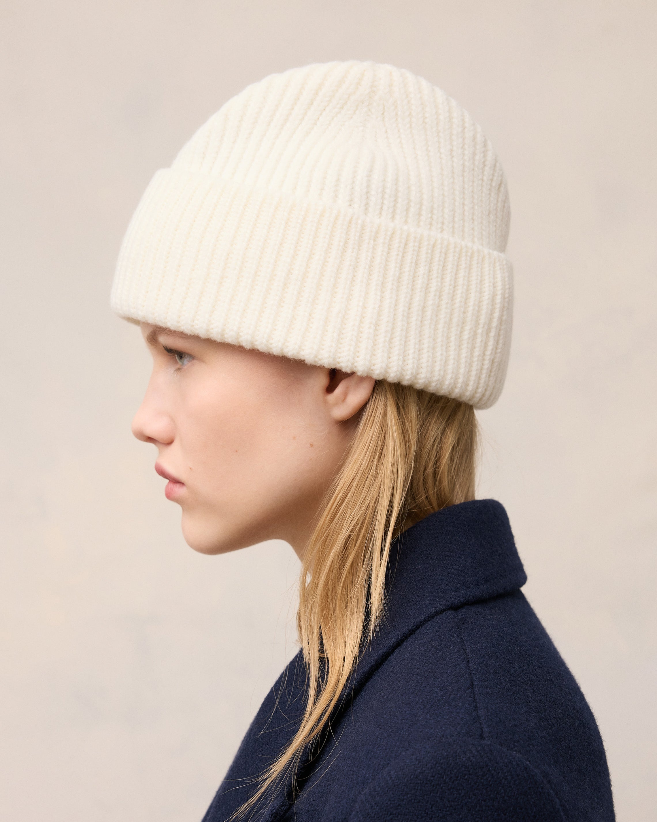 RED AMI DE COEUR BEANIE - 5