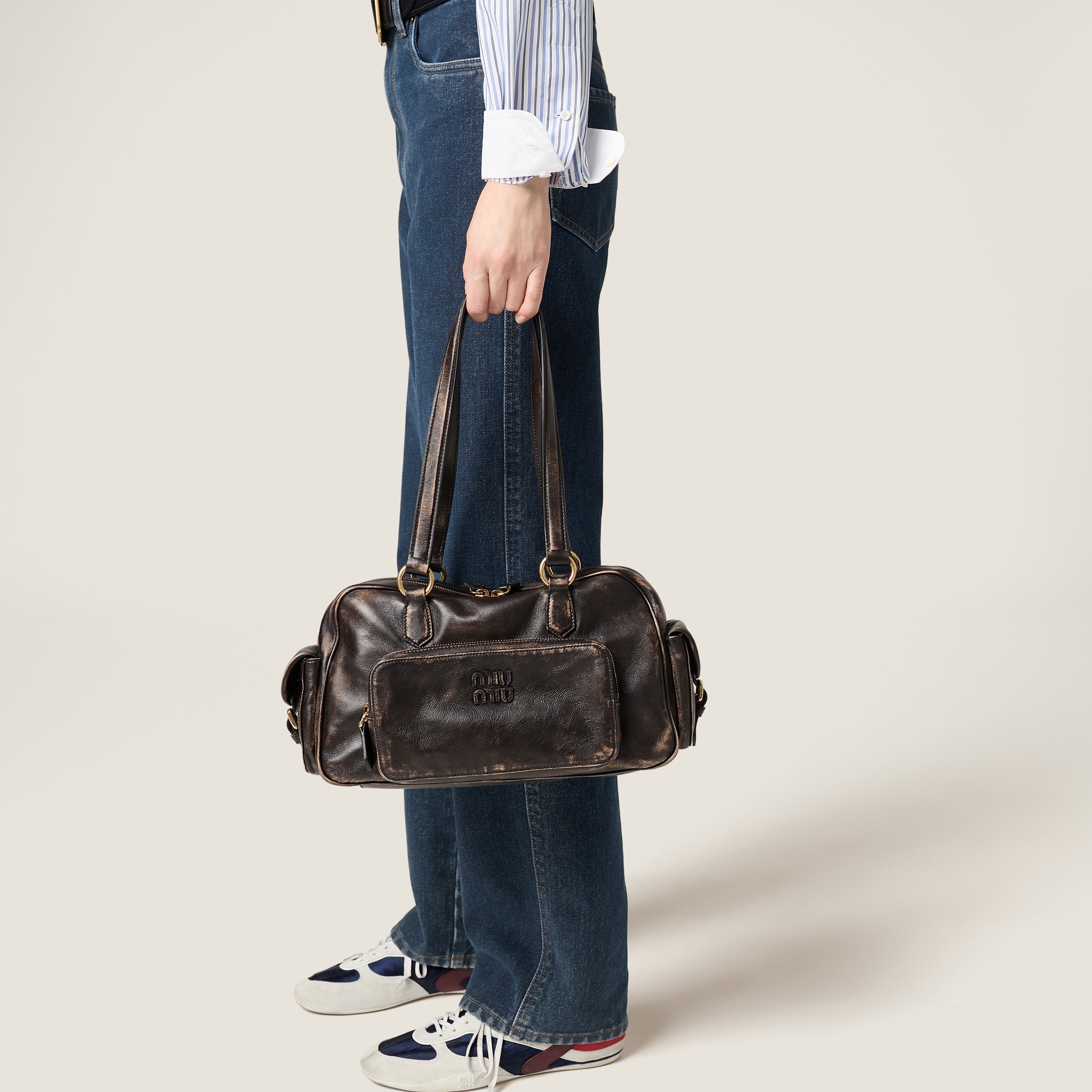 Pocket nappa leather top-handle bag - 5