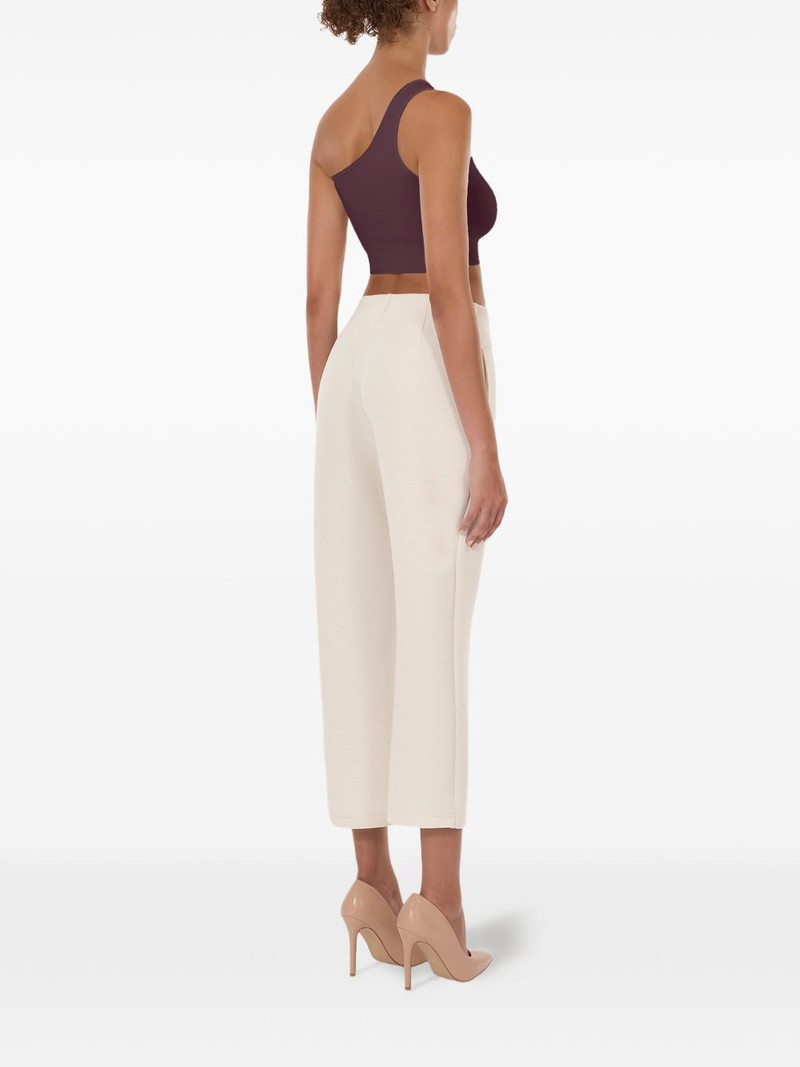 one-shoulder sleeveless top 3