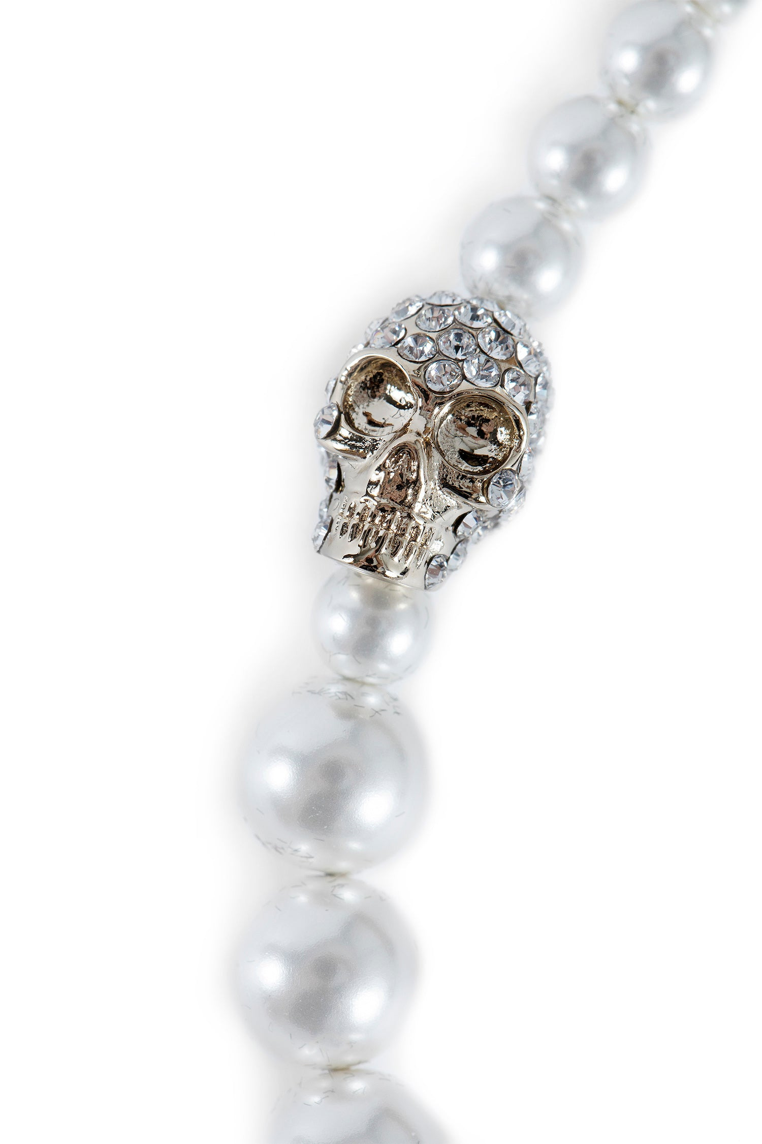 Skull-And-Pearl-Necklace - 3