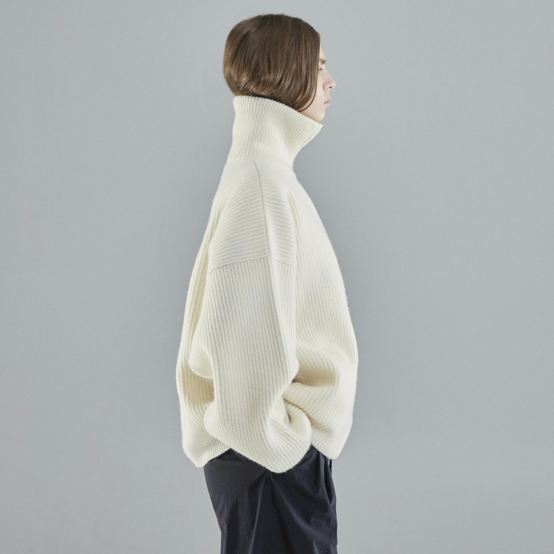 Vonarstræti Zipped Wool Sweater (Unisex) 7